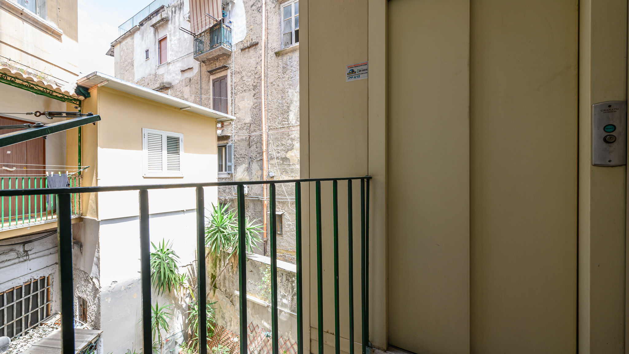 Via M. Guadagno n.32