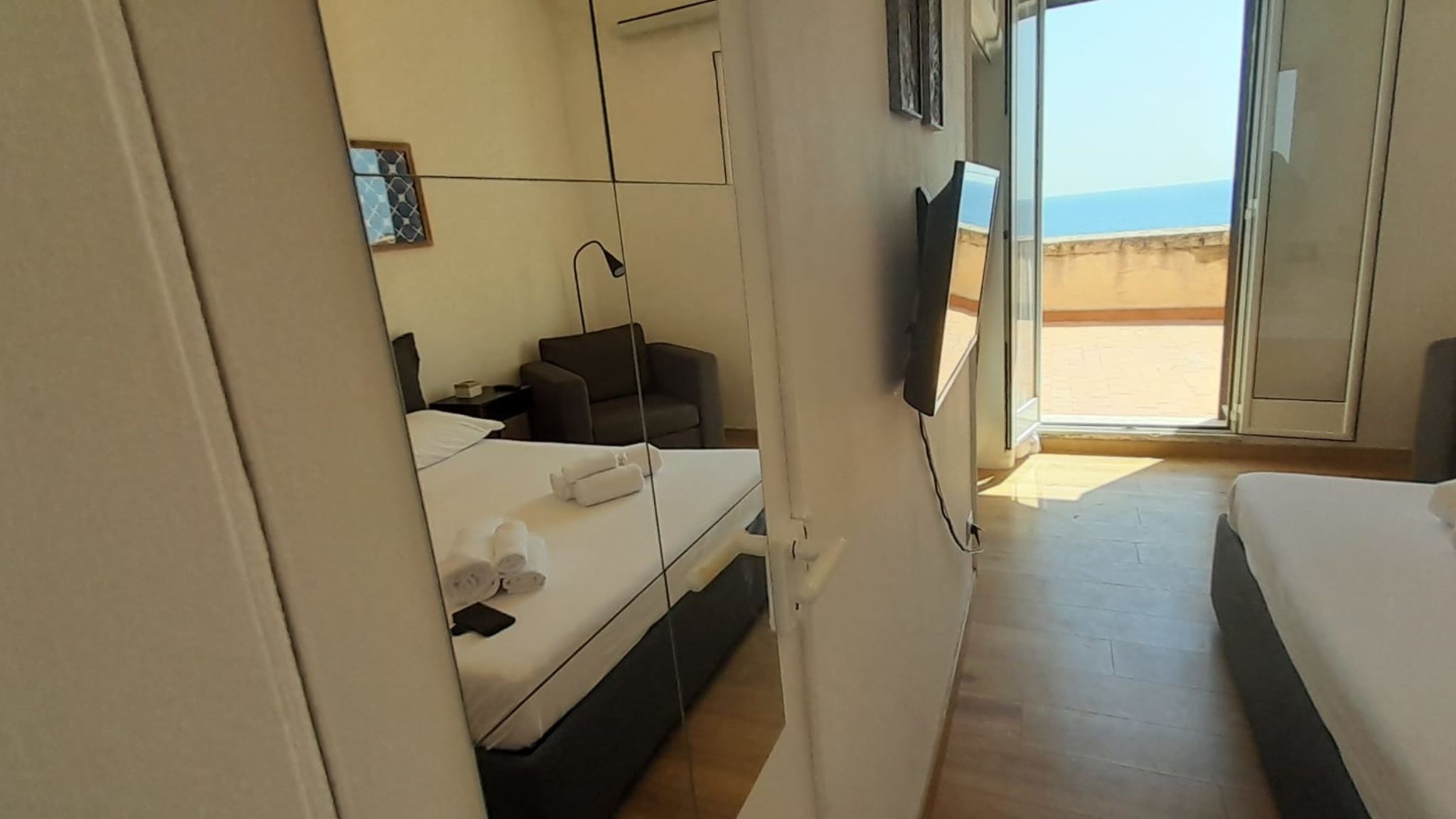 Circe Studio Sea View by Ortigiaapartments