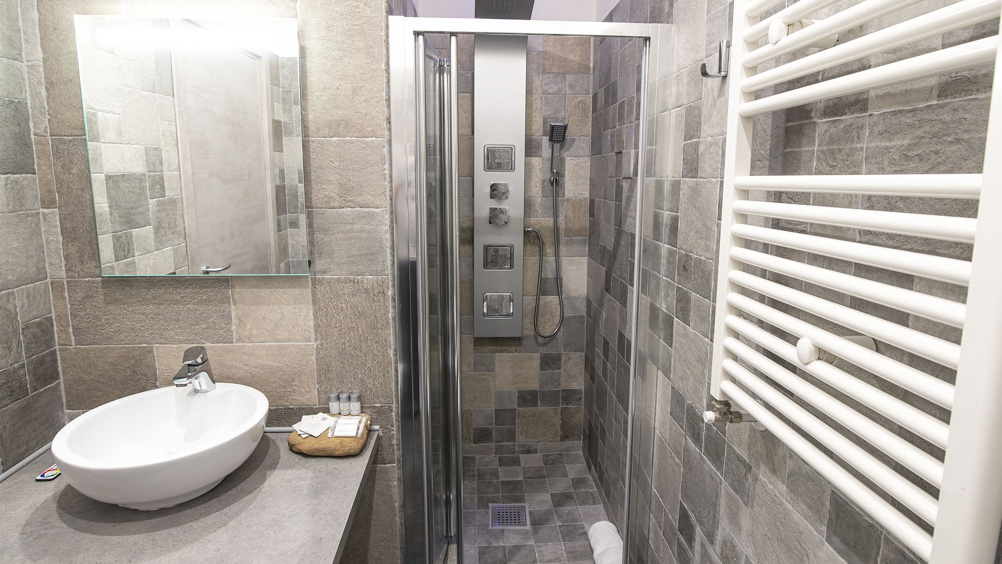 Napoliapartments.it (per Apt commercializzati) Napoli Napul'è 19 -  Doppia 2