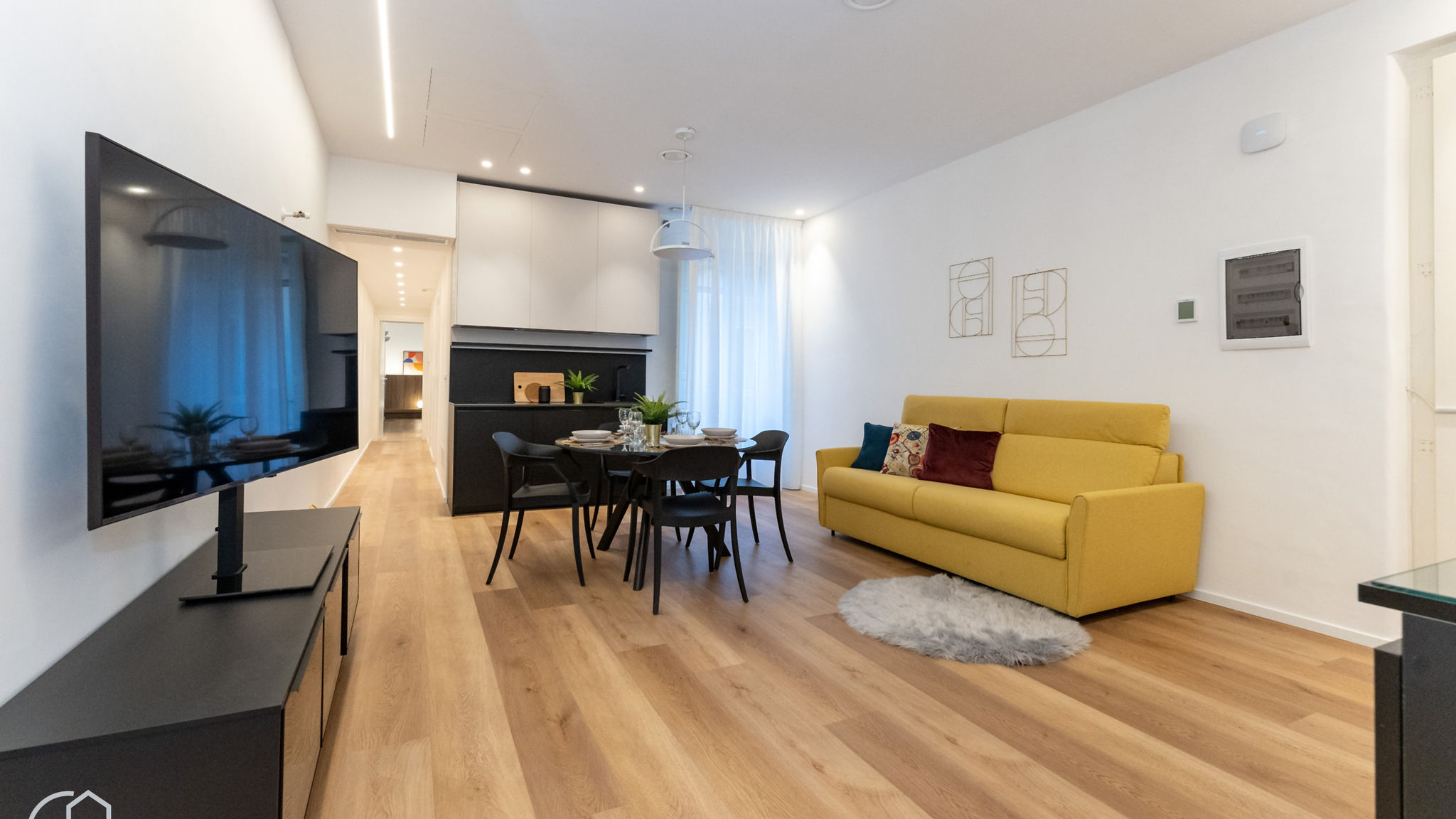 Modern House Province - Intera