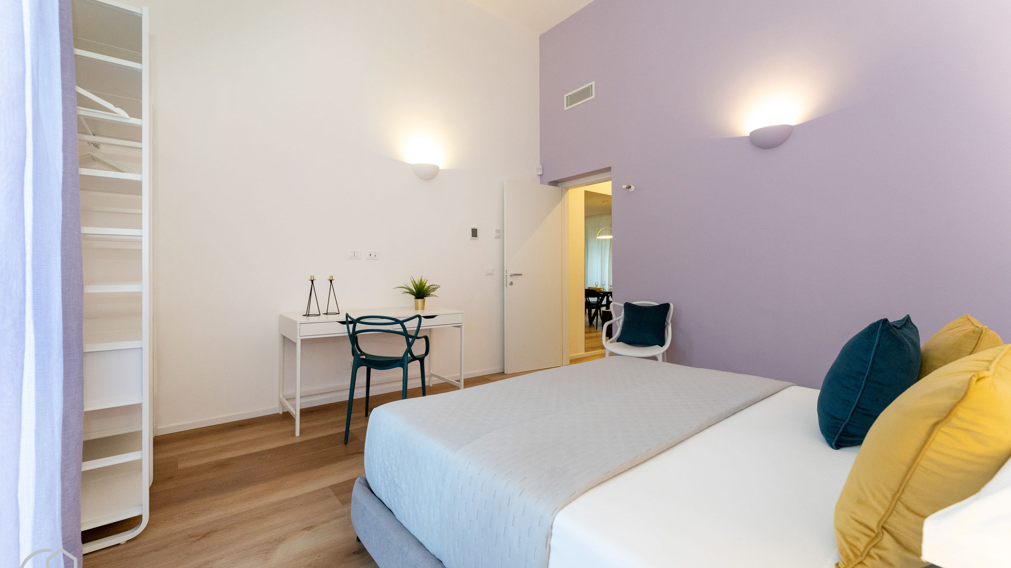 Modern House Province - Lilac Room