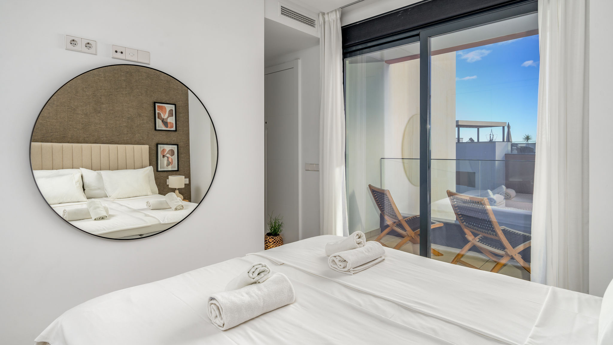Middel Views Apartment with pool Ref 66 (OLD)