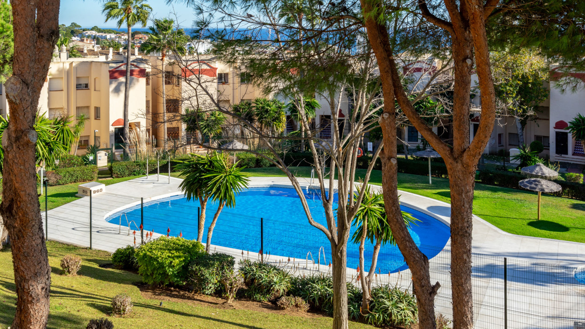 Seaview balcony in Club Caronte resort Ref 25 (OLD)