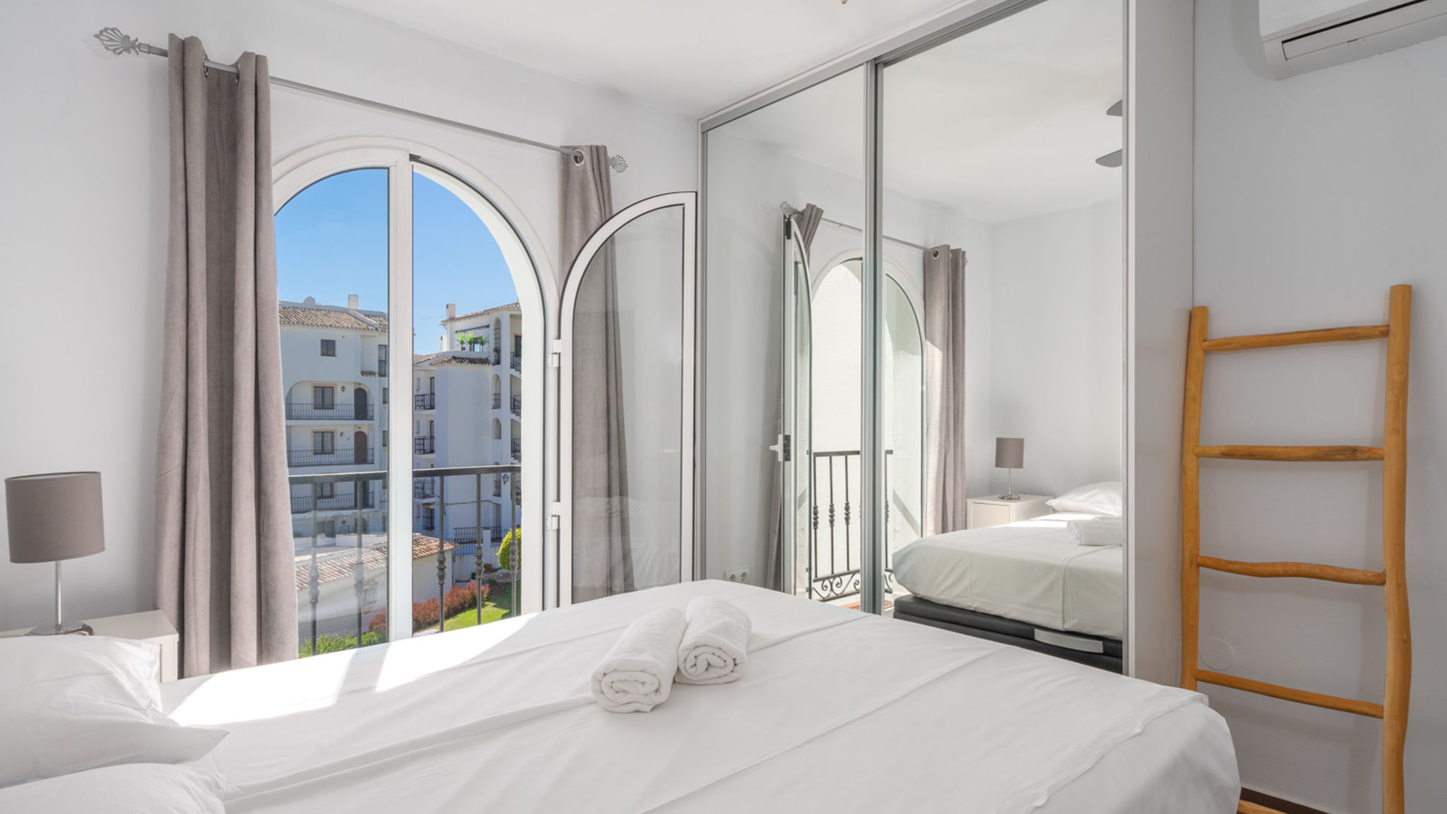 Bahia Playa apartment with pool Ref 158