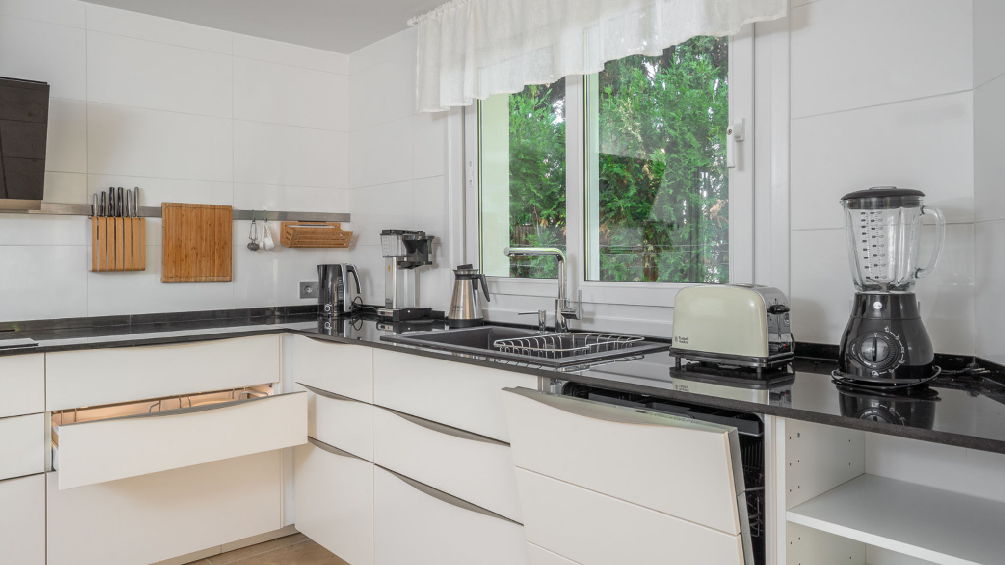 El Paraiso luxurious villa in Estepona Ref M3