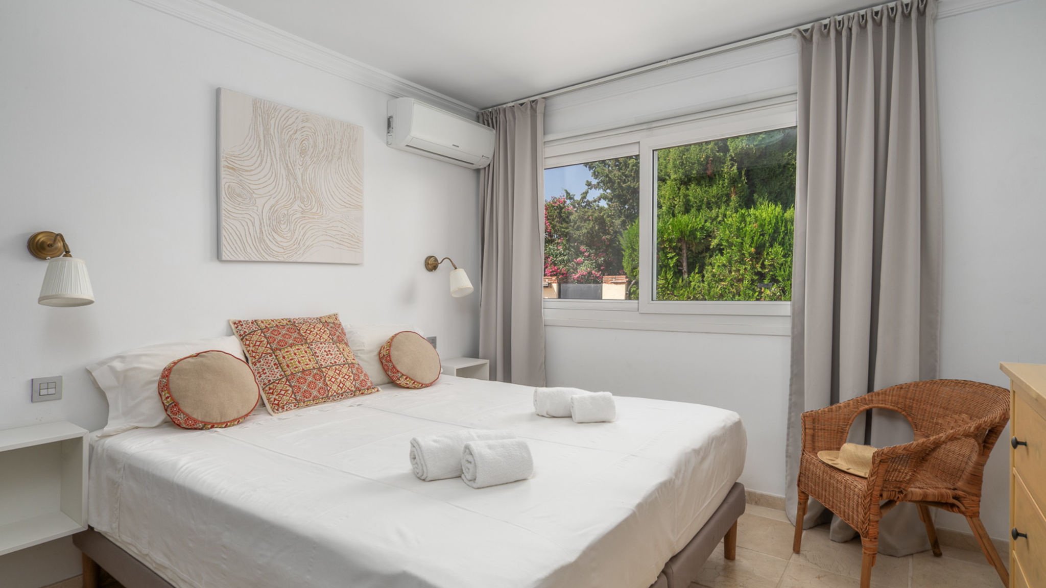 El Paraiso luxurious villa in Estepona Ref M3