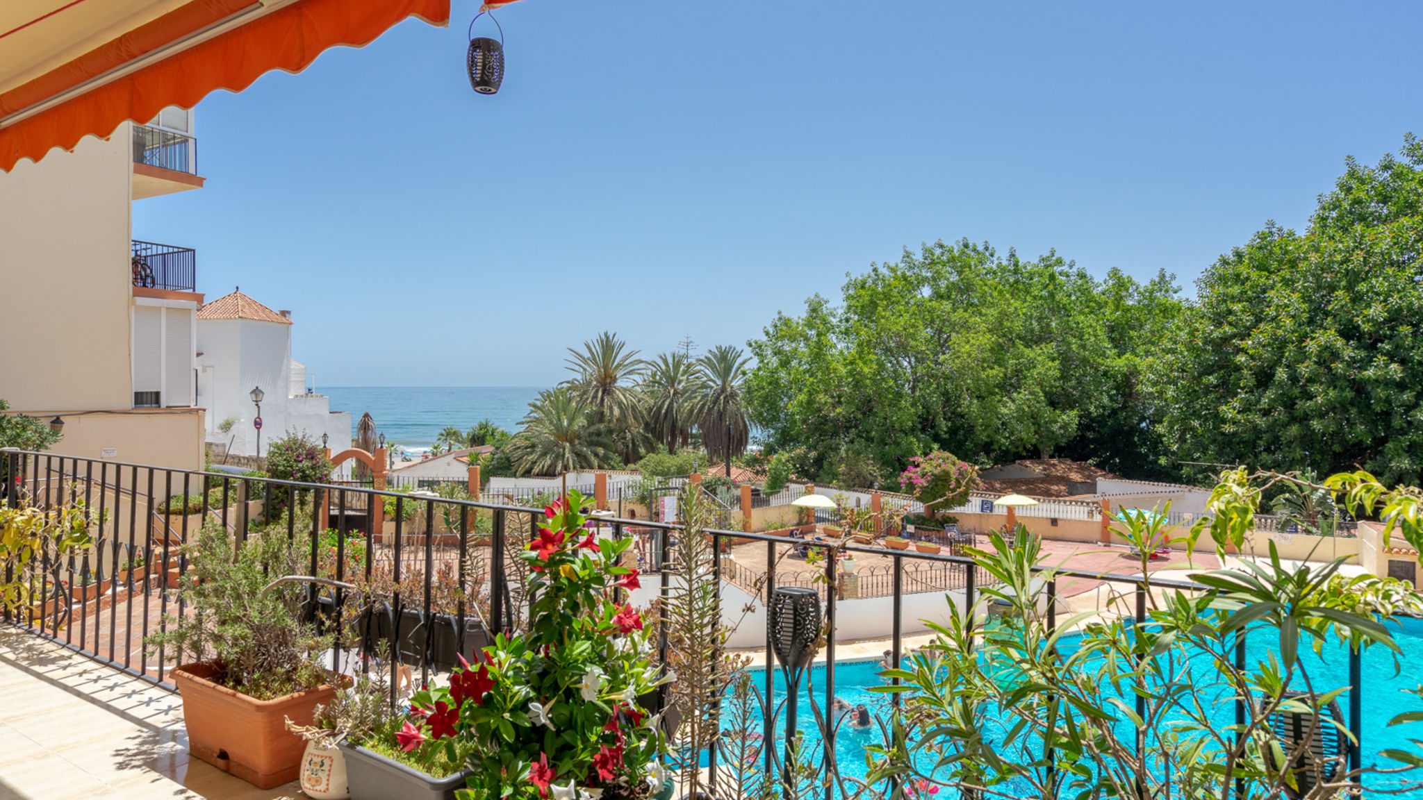Beachfront flat in Fuengirola Ref 129 (OLD)