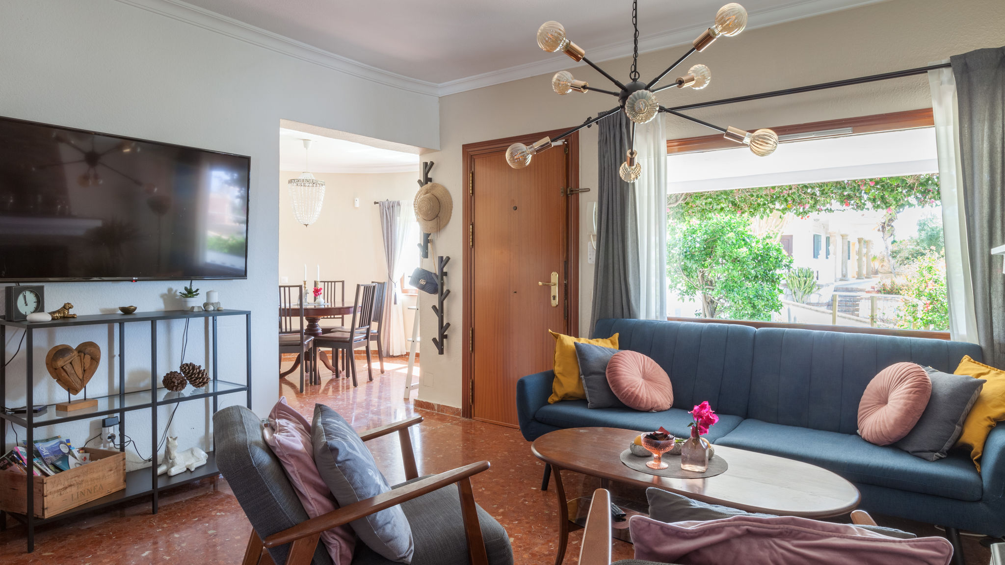 Stunning family villa with pool Ref 156