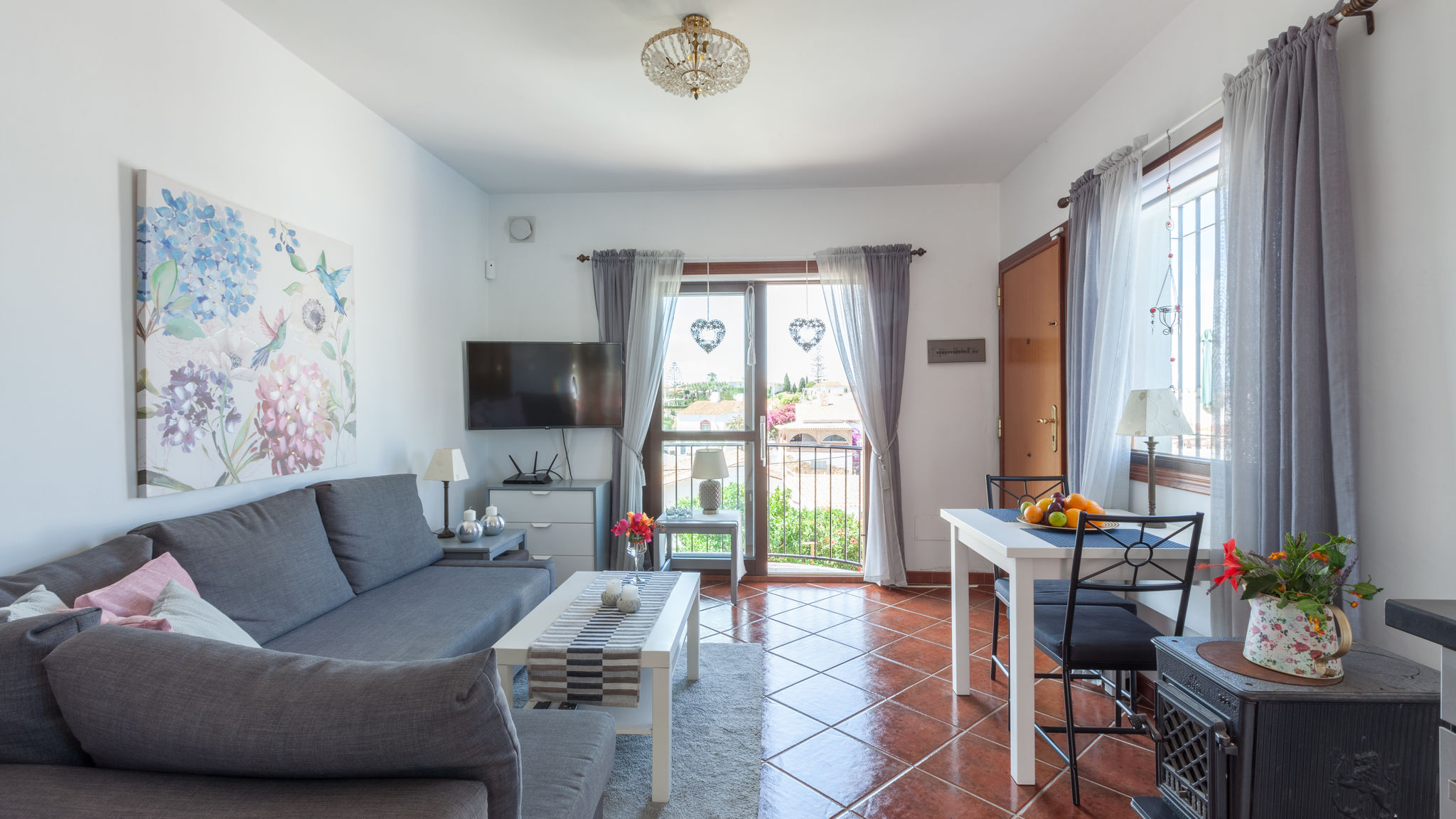 Stunning family villa with pool Ref 156