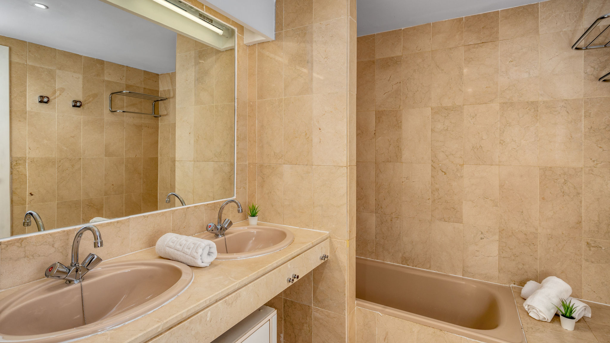 Estepona Golf apartment in Los Pintores Ref M20