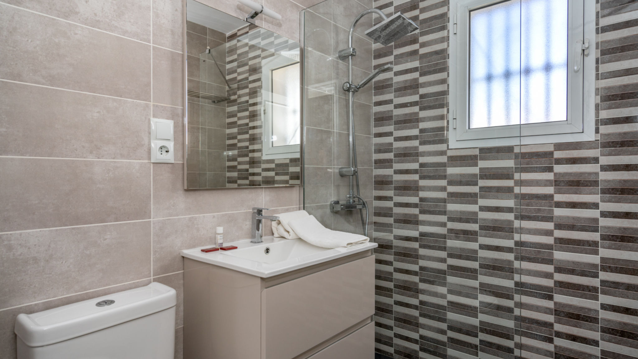 Lovely flat with pool near Fuengirola Ref 187