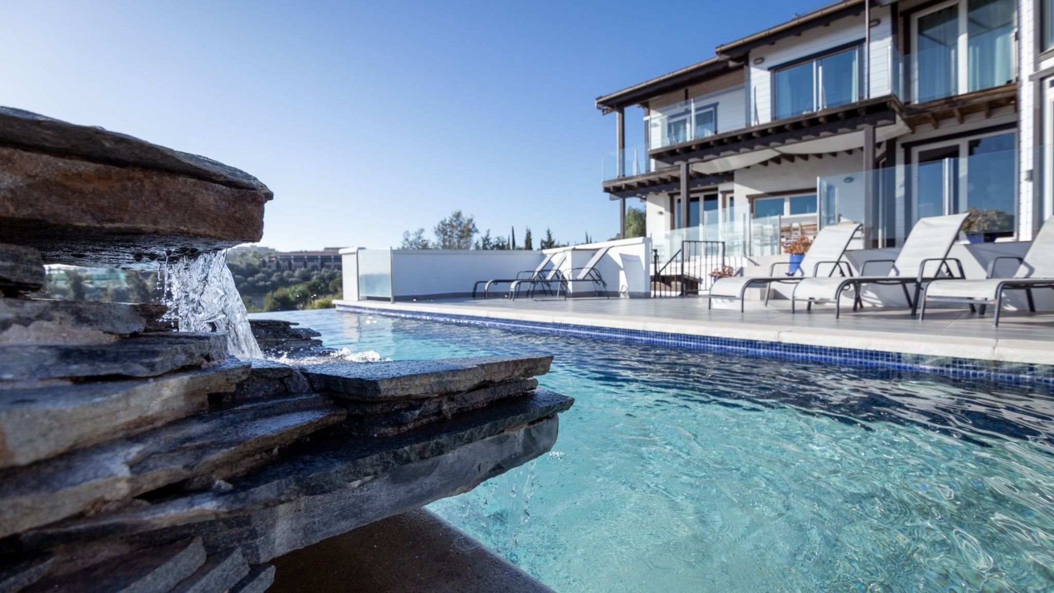 Marvellous villa with pool and sauna Ref 197