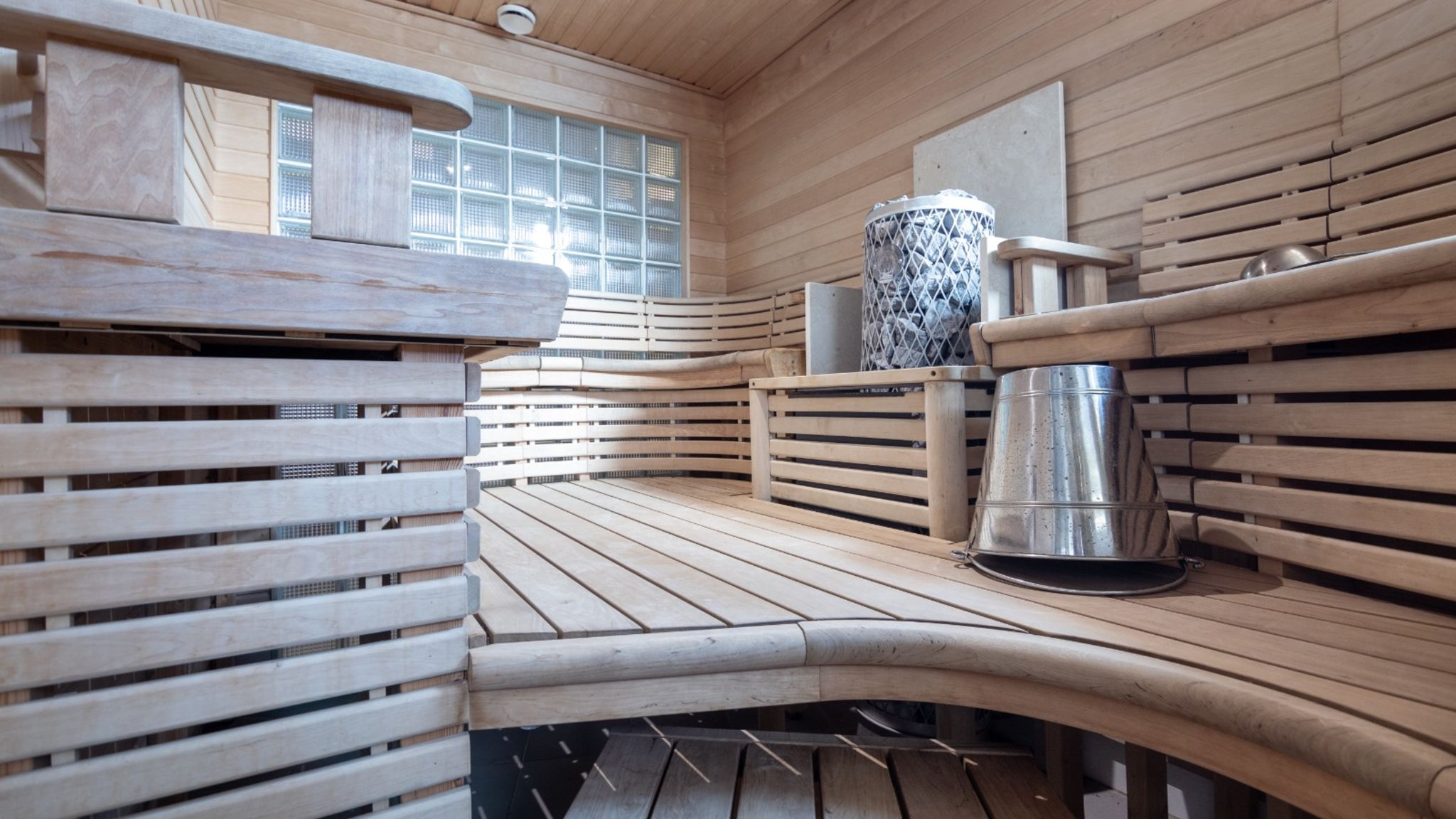 Marvellous villa with pool and sauna Ref 197