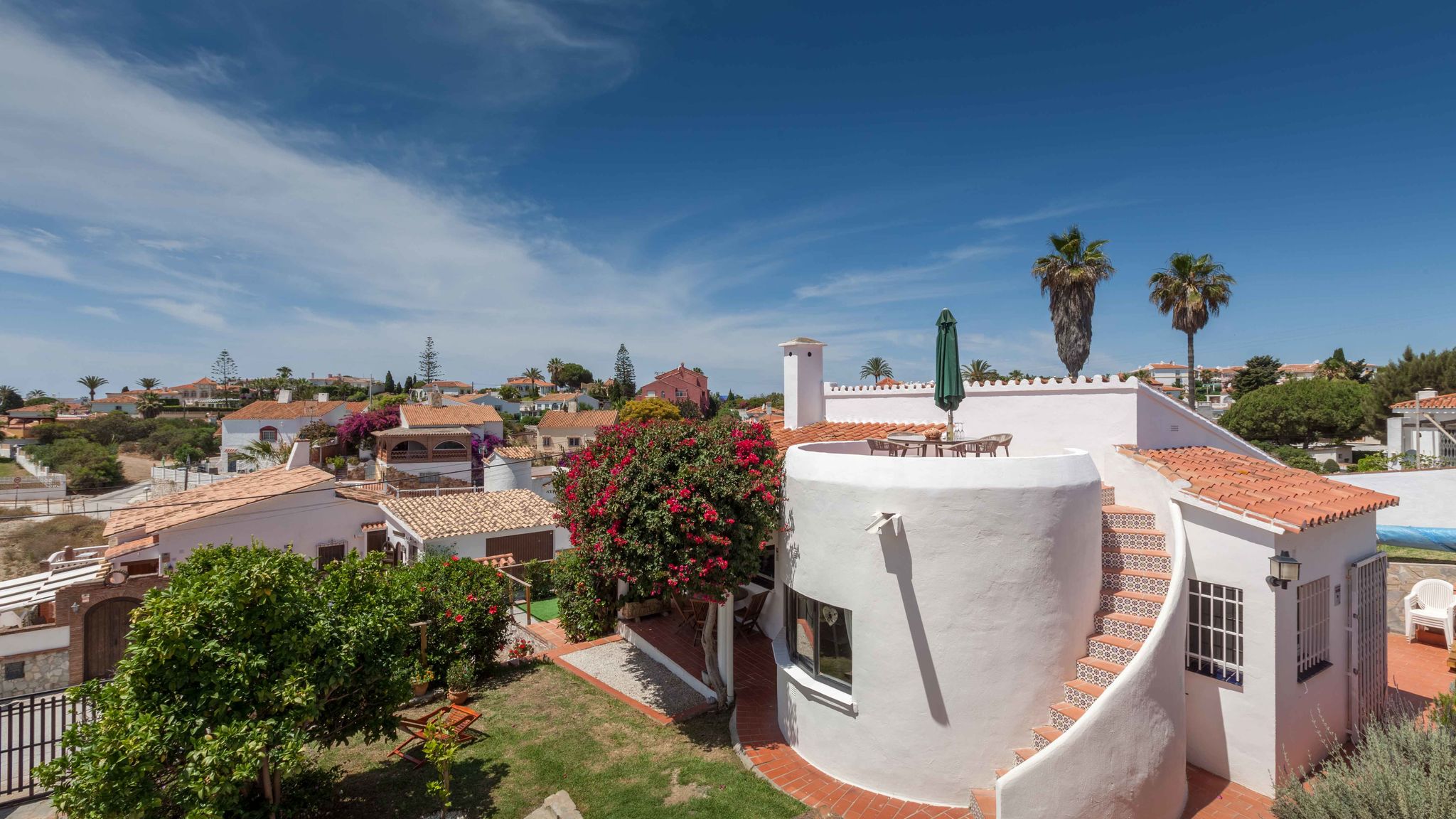 Stunning family villa with pool Ref 156