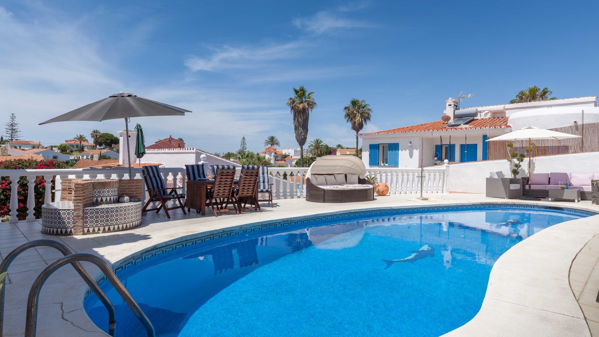Stunning family villa with pool Ref 156