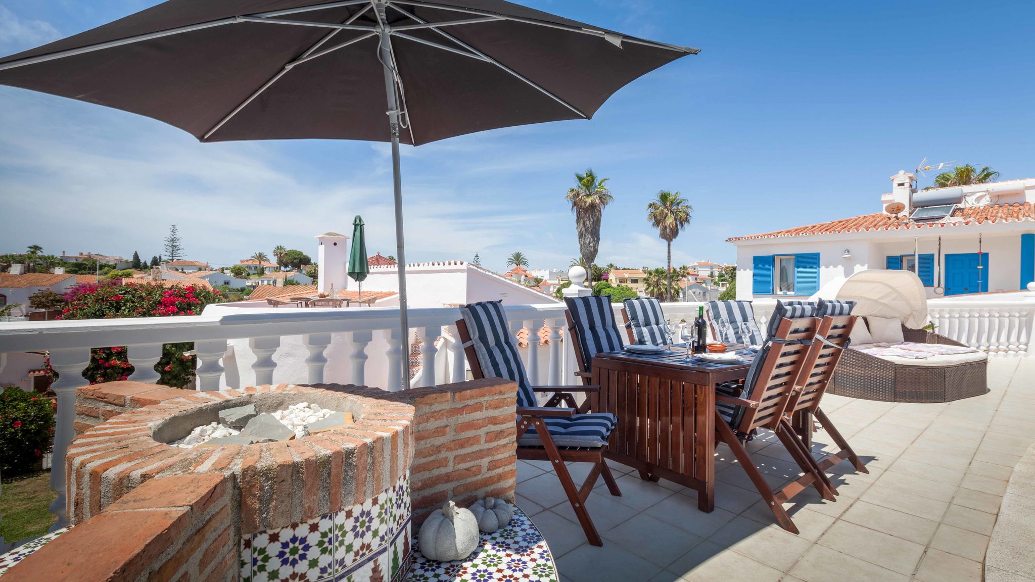 Stunning family villa with pool Ref 156