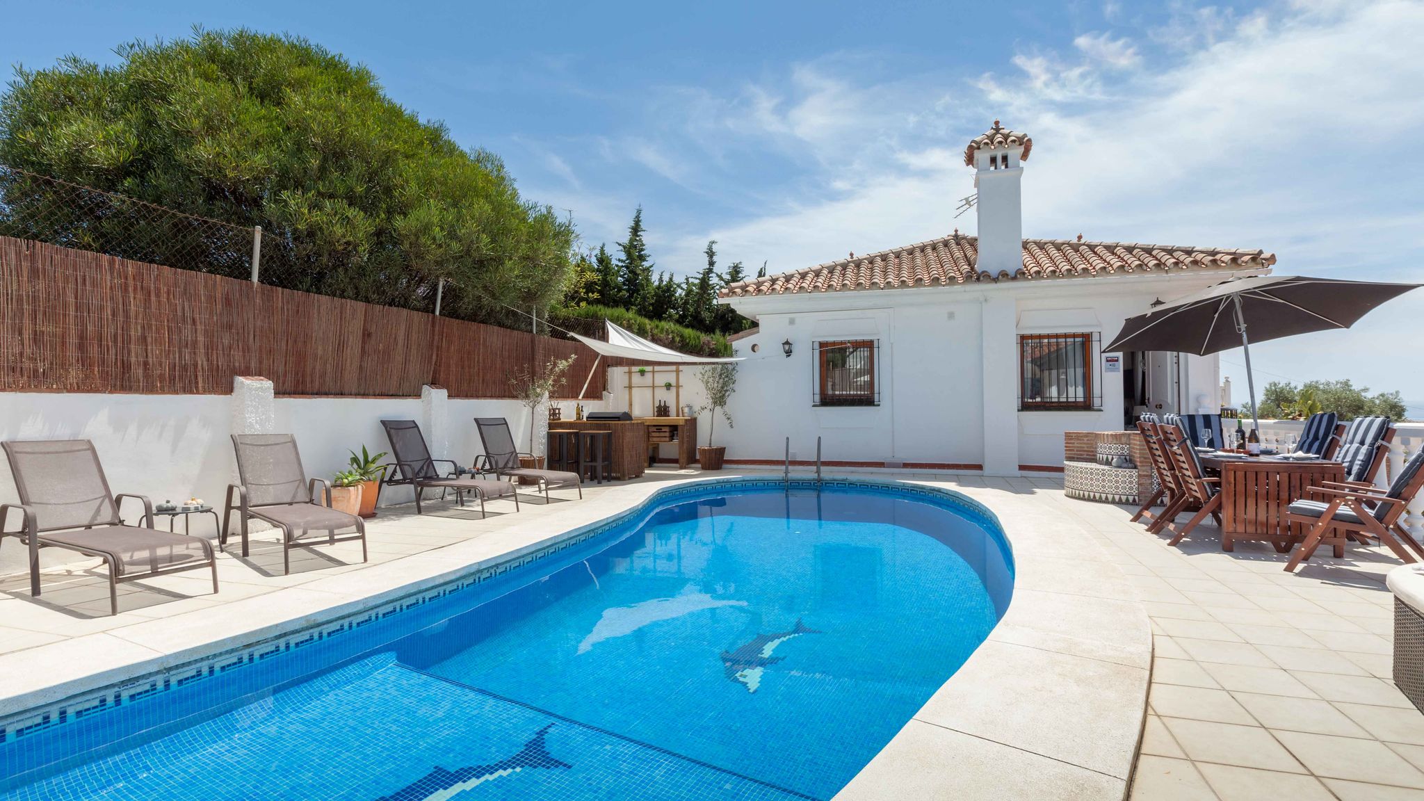 Stunning family villa with pool Ref 156
