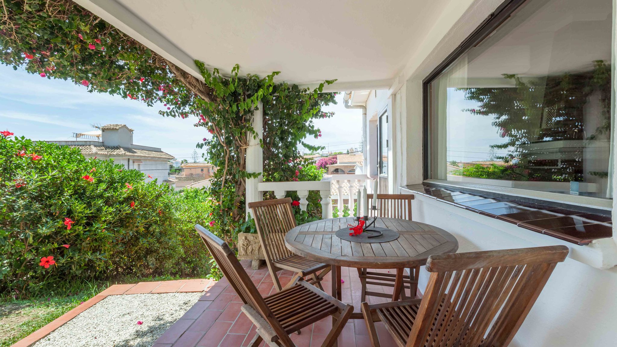Stunning family villa with pool Ref 156