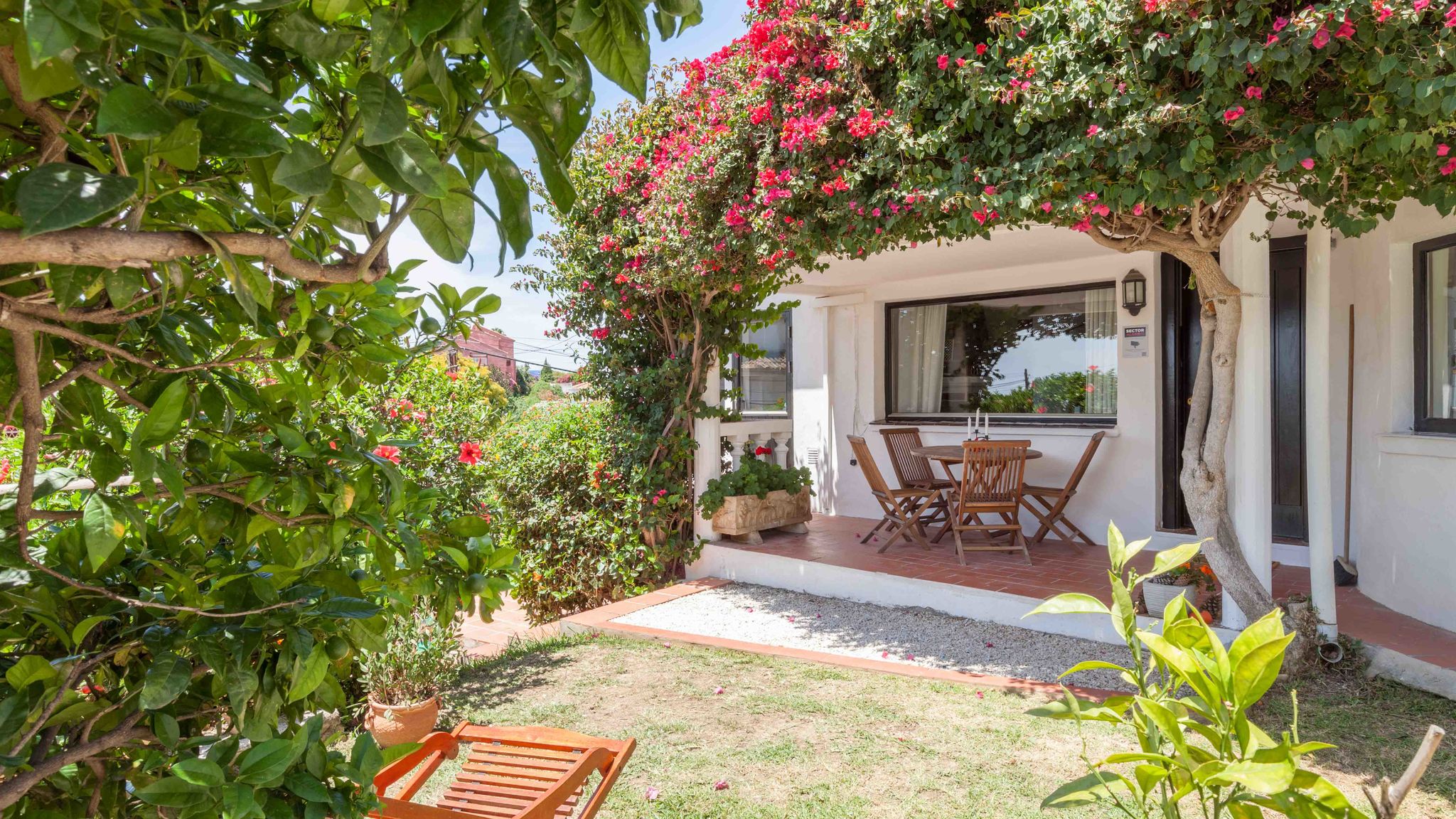 Stunning family villa with pool Ref 156