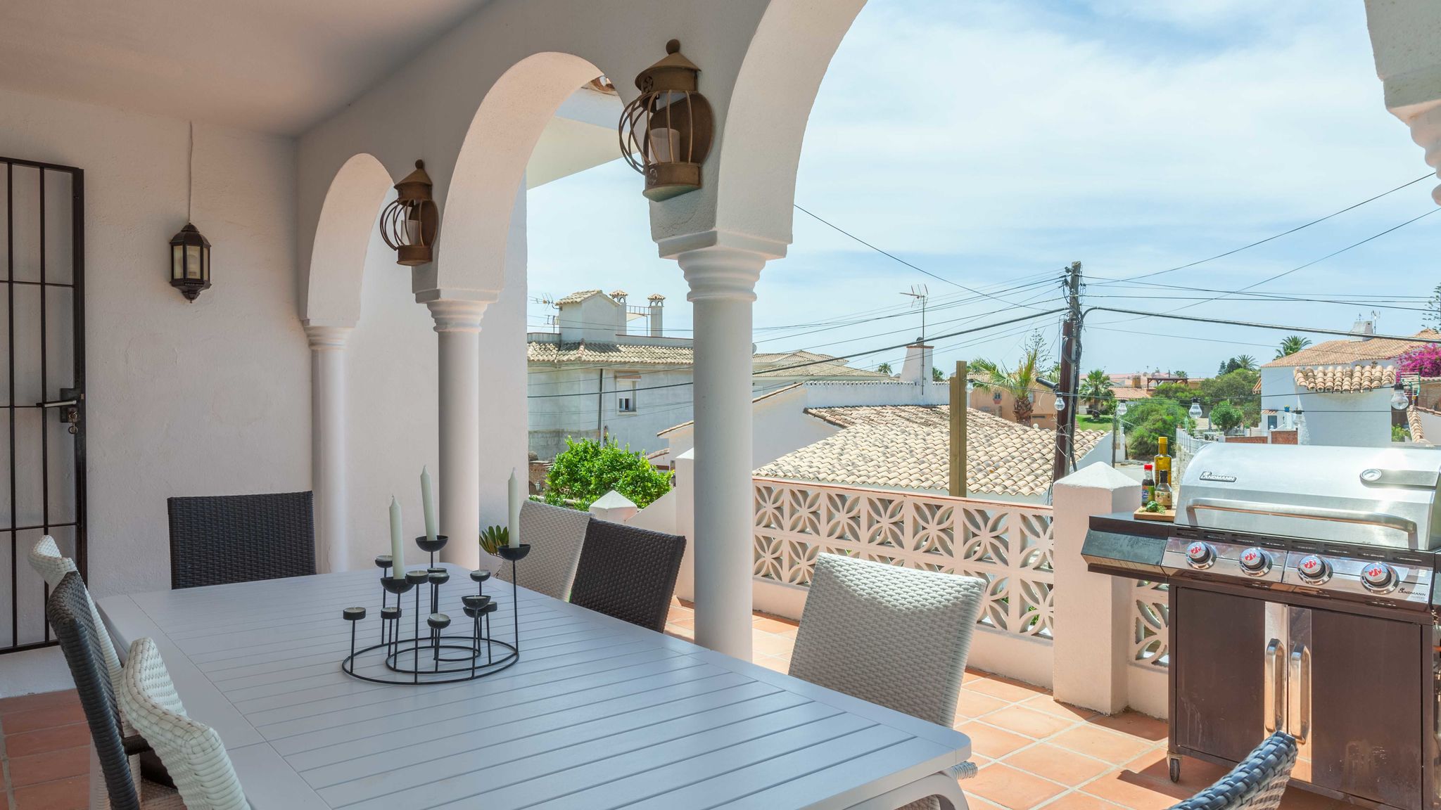 Stunning family villa with pool Ref 156