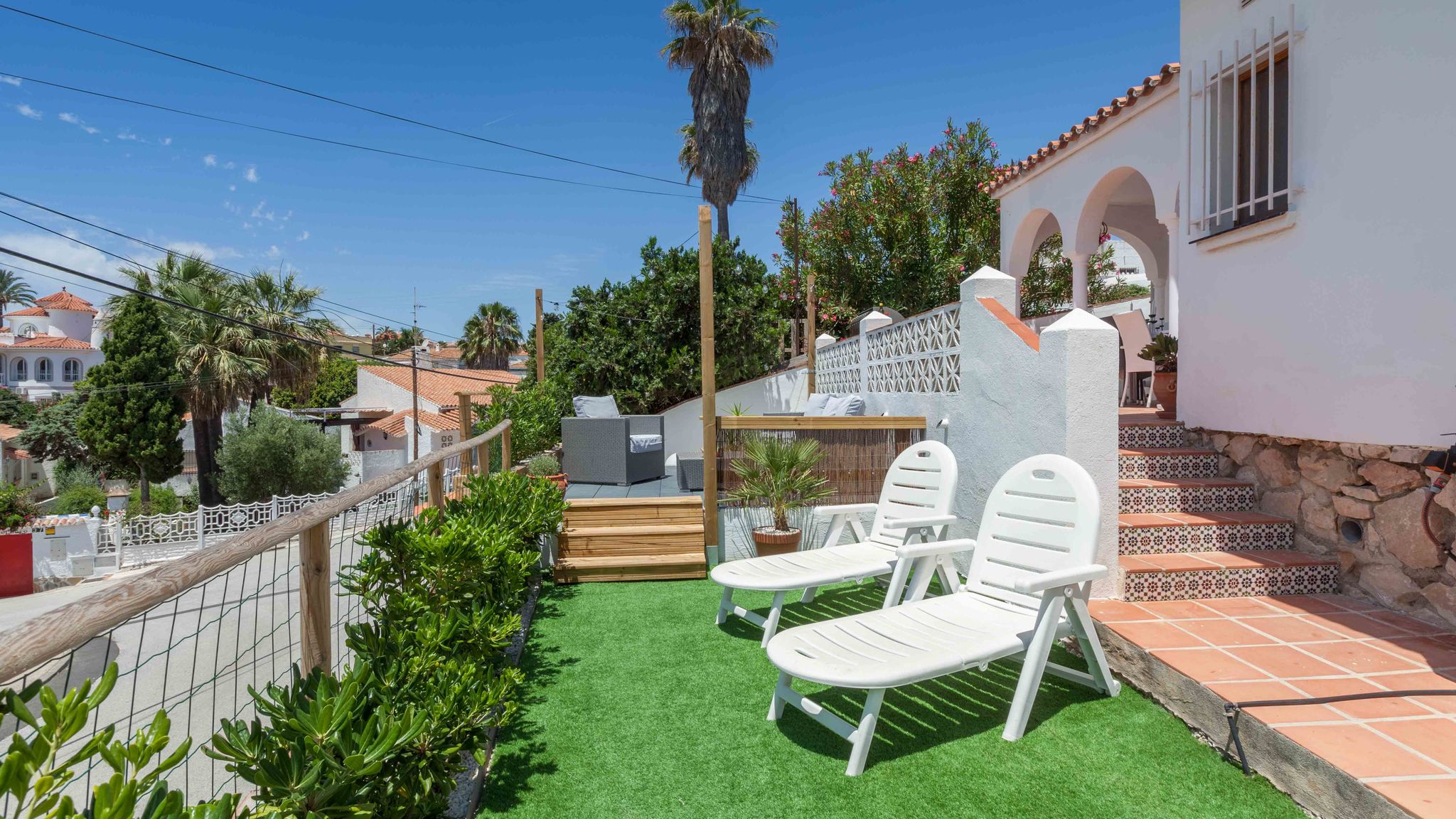 Stunning family villa with pool Ref 156