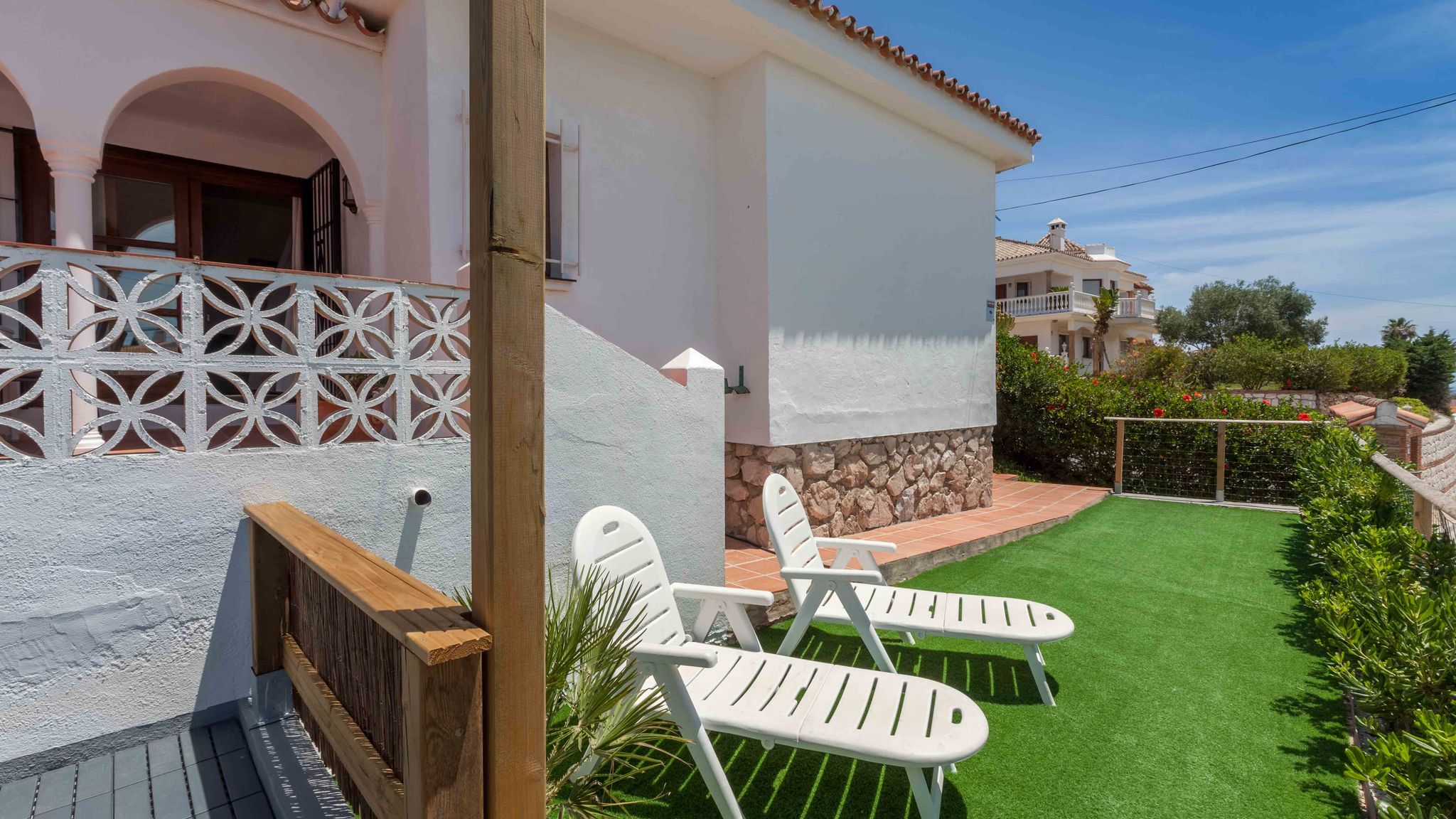 Stunning family villa with pool Ref 156