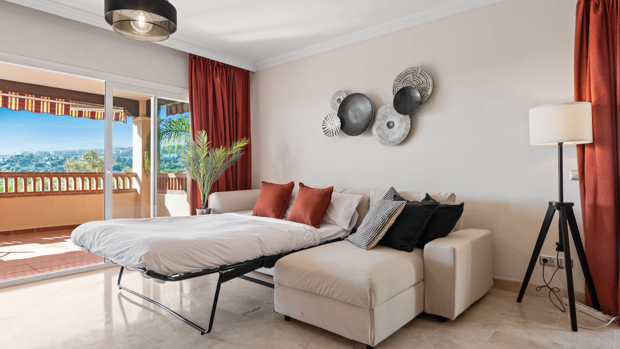 Lovely seaview flat with pool Ref M17