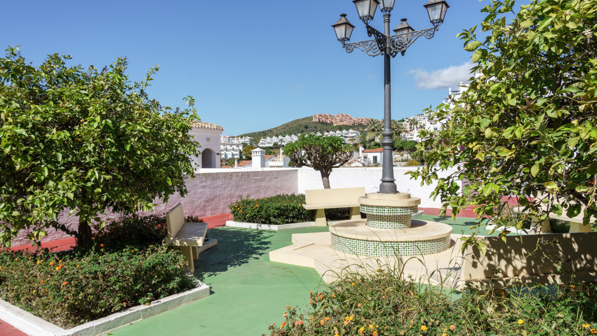 Stunning apartment with terrace and pool by Costarentals - Ref 71