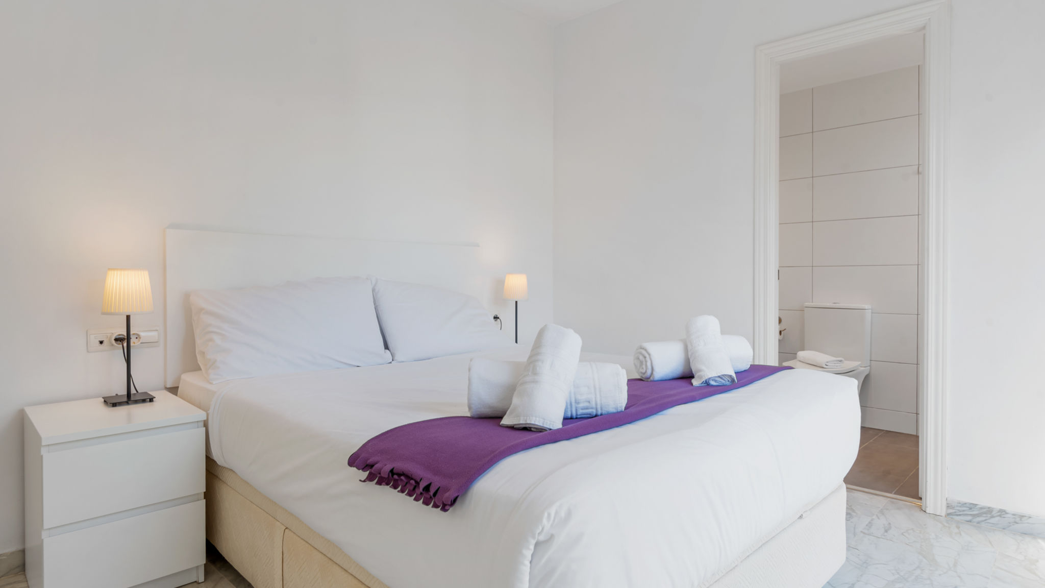 Bright apartment in Puerto Banus Ref M23