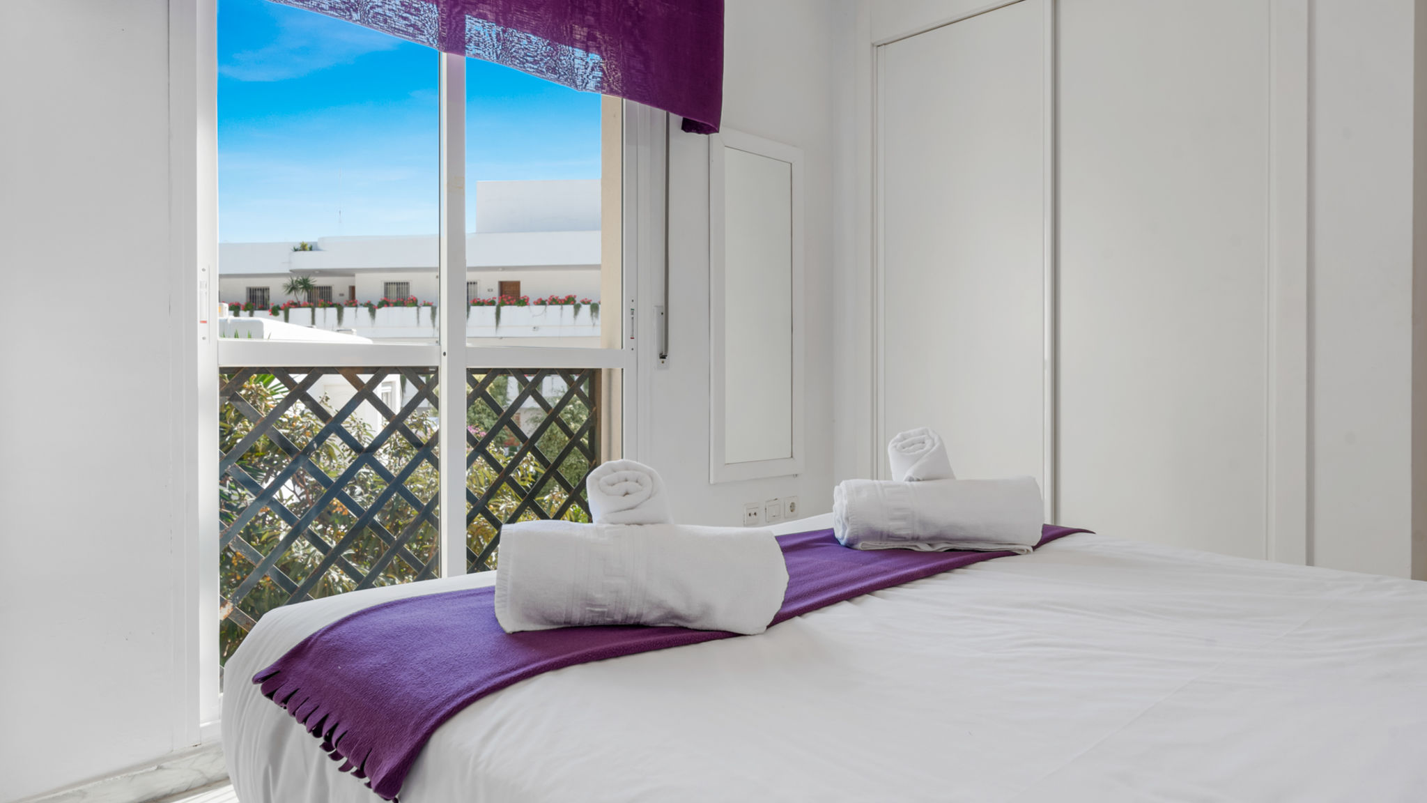Bright apartment in Puerto Banus Ref M23
