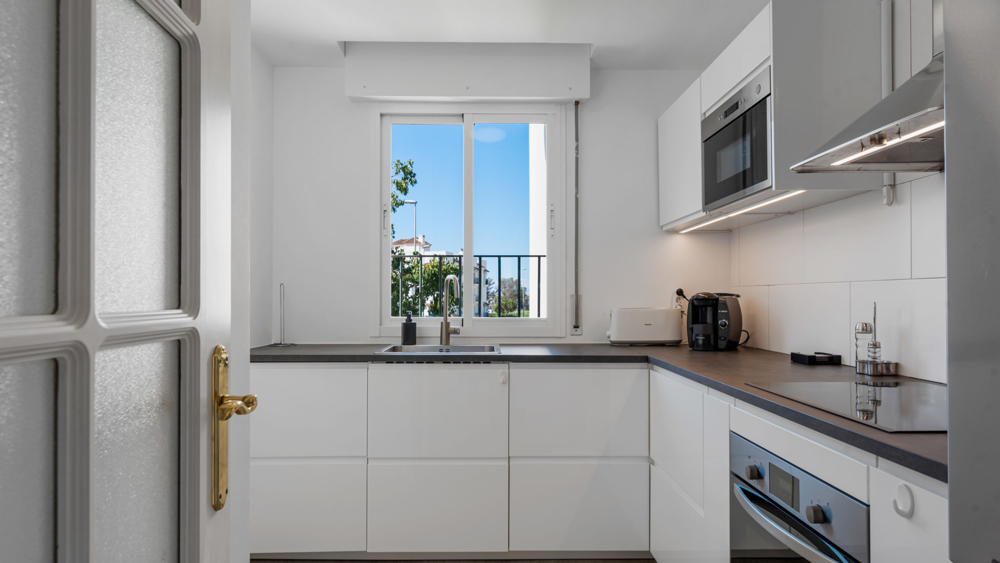 Bright apartment in Puerto Banus Ref M23