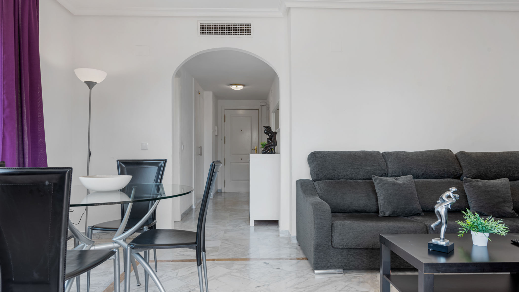 Bright apartment in Puerto Banus Ref M23
