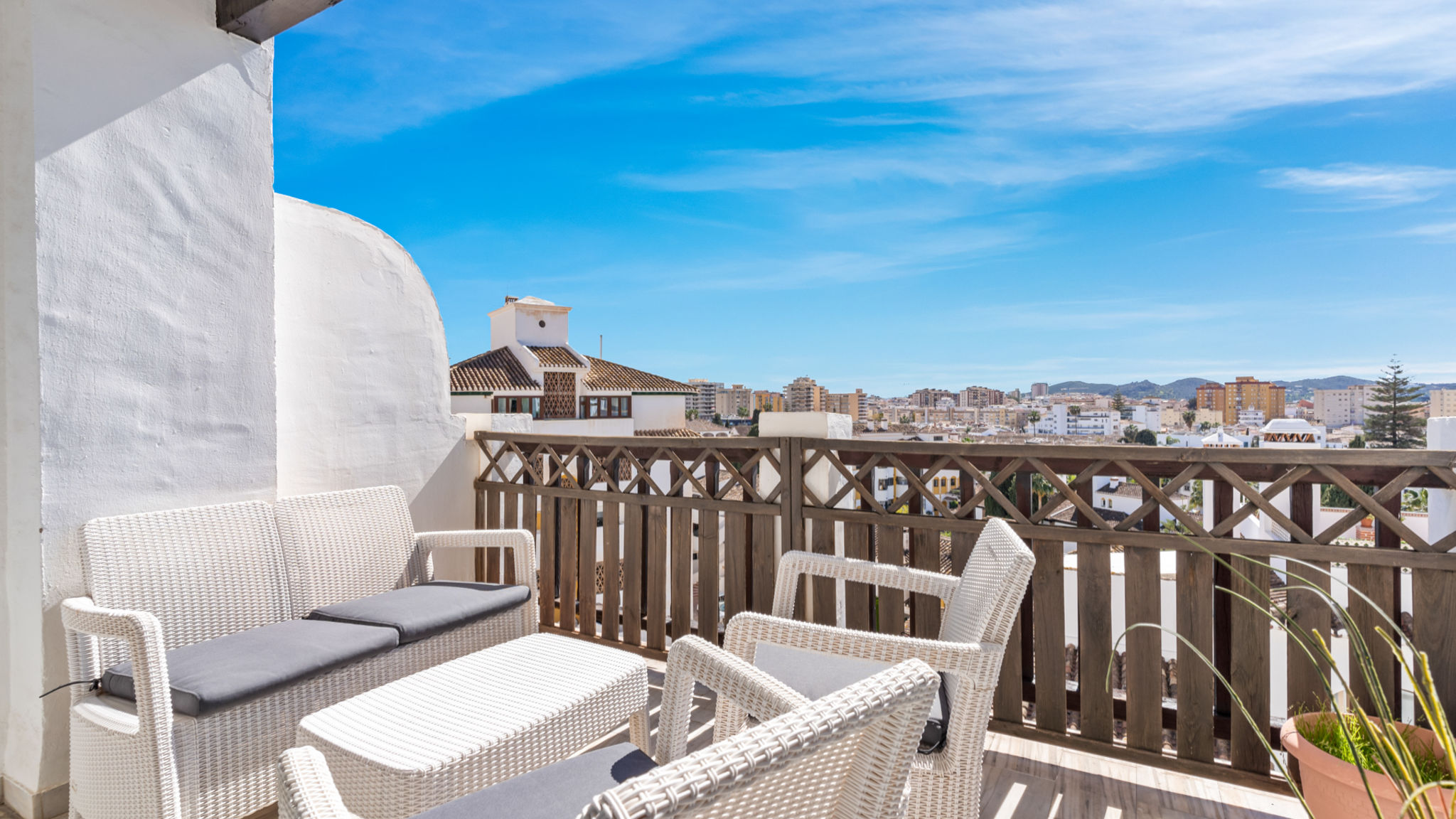 Puebla Lucia flat with pool in Fuengirola Ref 117 (OLD)