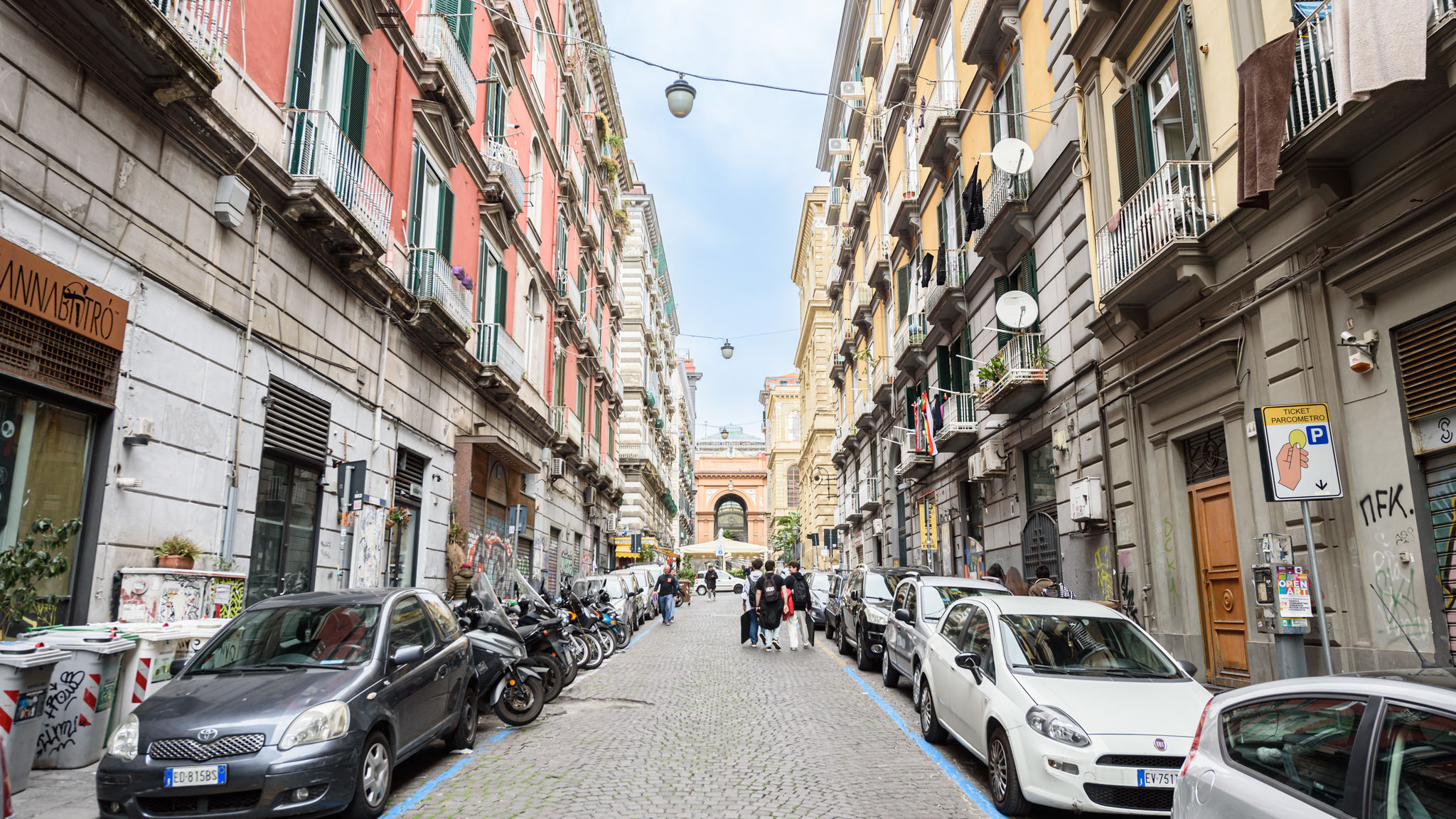Via Bellini 44