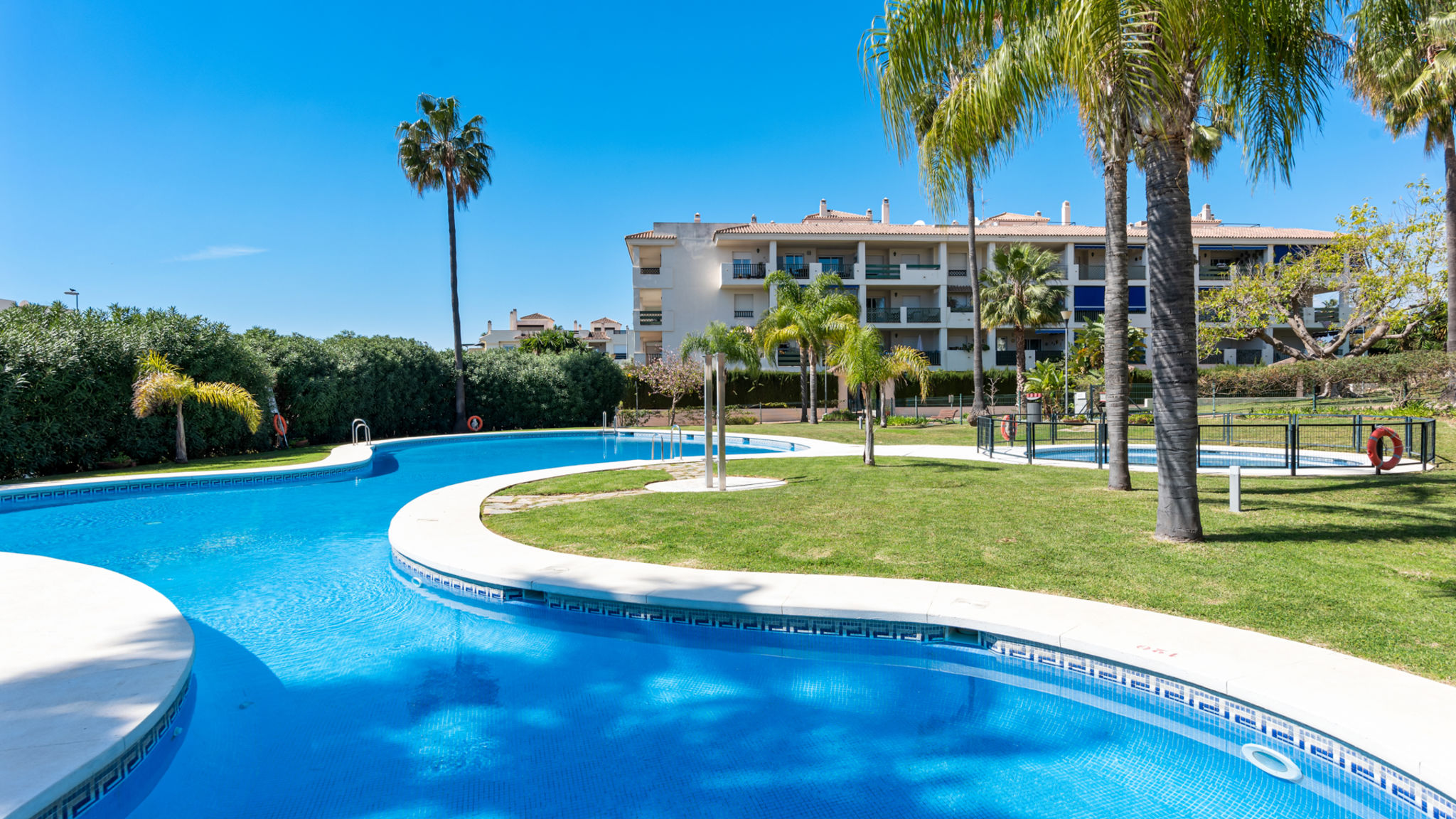 Bright apartment in Puerto Banus Ref M23