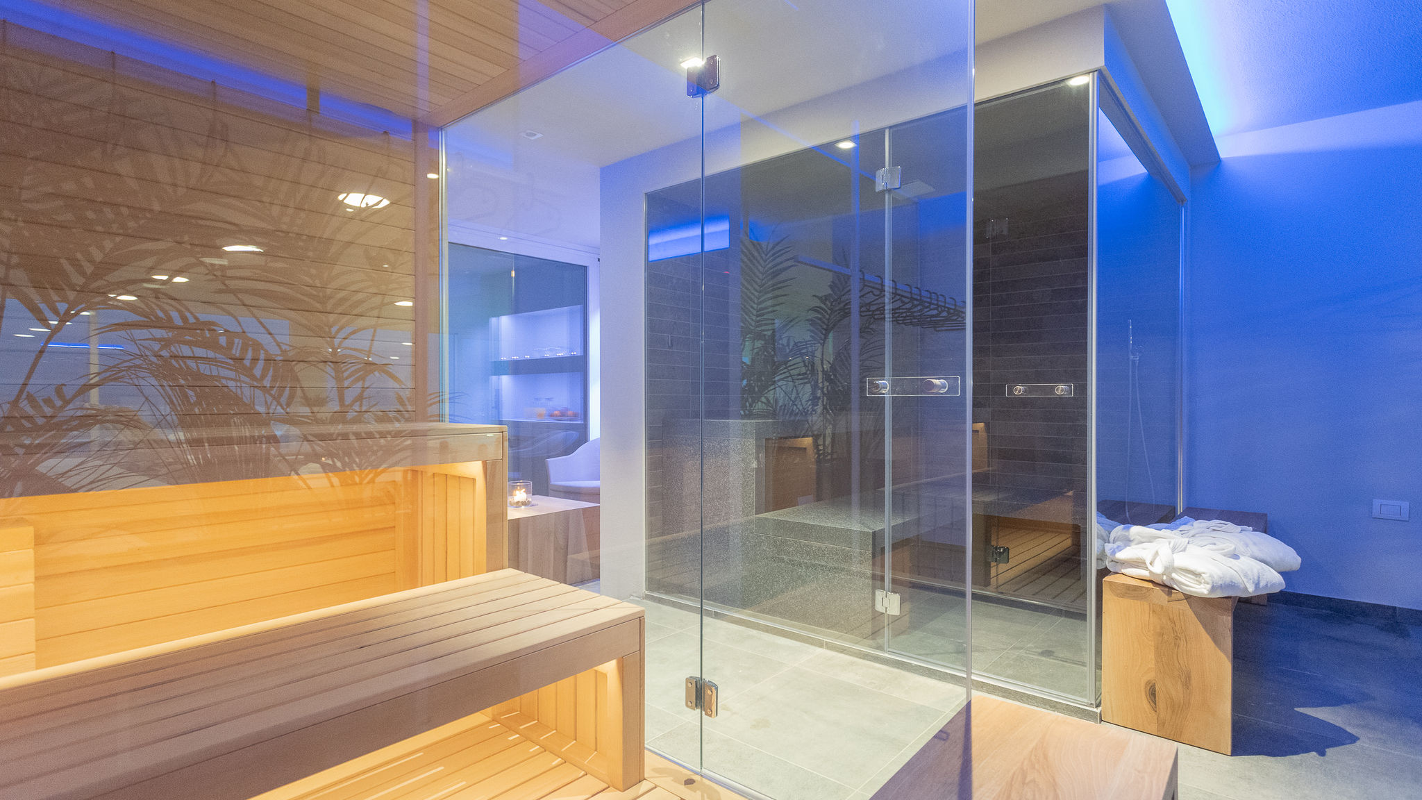 RentAllComo Vercana Valarin Milano, Luxury Apartment & Wellness