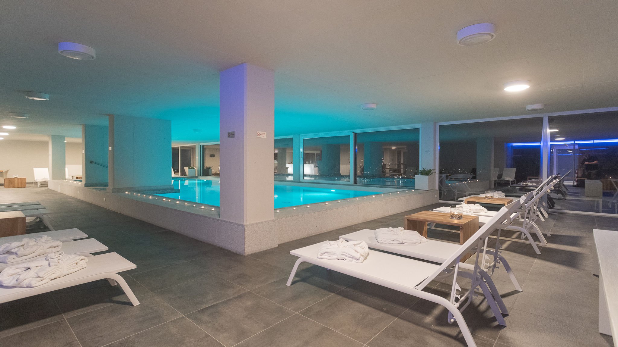 RentAllComo Vercana Valarin Milano, Luxury Apartment & Wellness