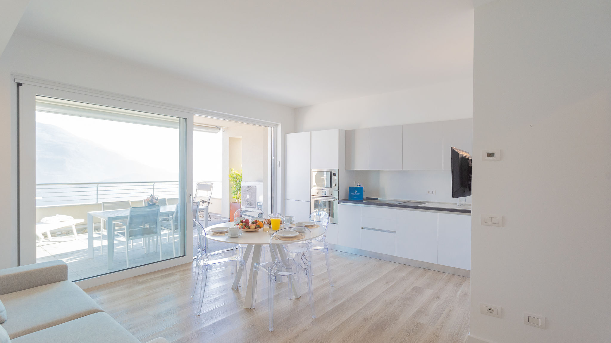 RentAllComo Vercana Valarin Roma, Luxury Apartment & Wellness 