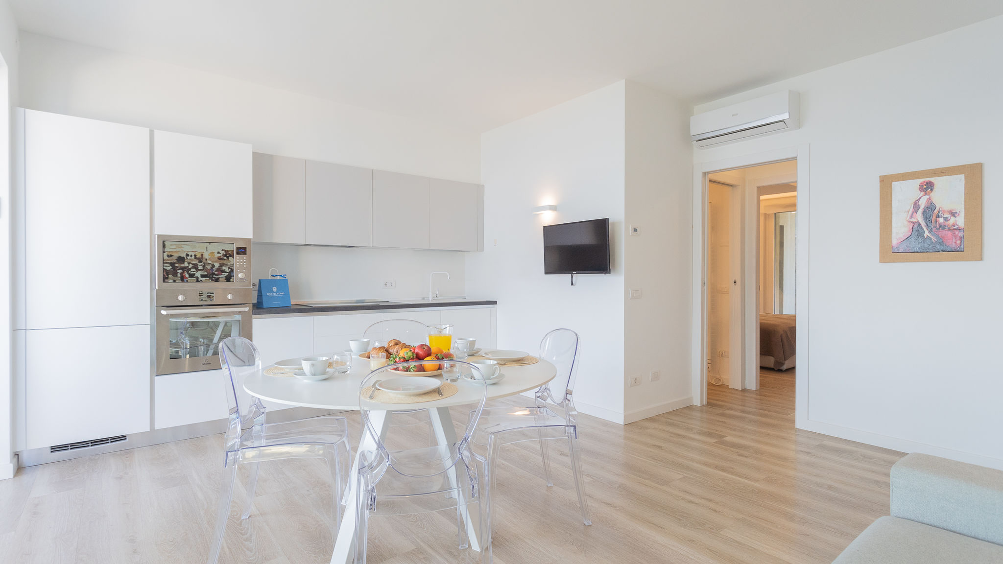 RentAllComo Vercana Valarin Roma, Luxury Apartment & Wellness 