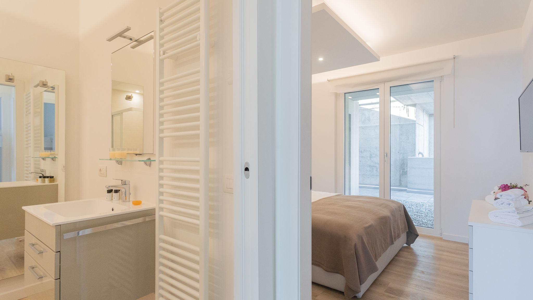 RentAllComo Vercana Valarin Roma, Luxury Apartment & Wellness 