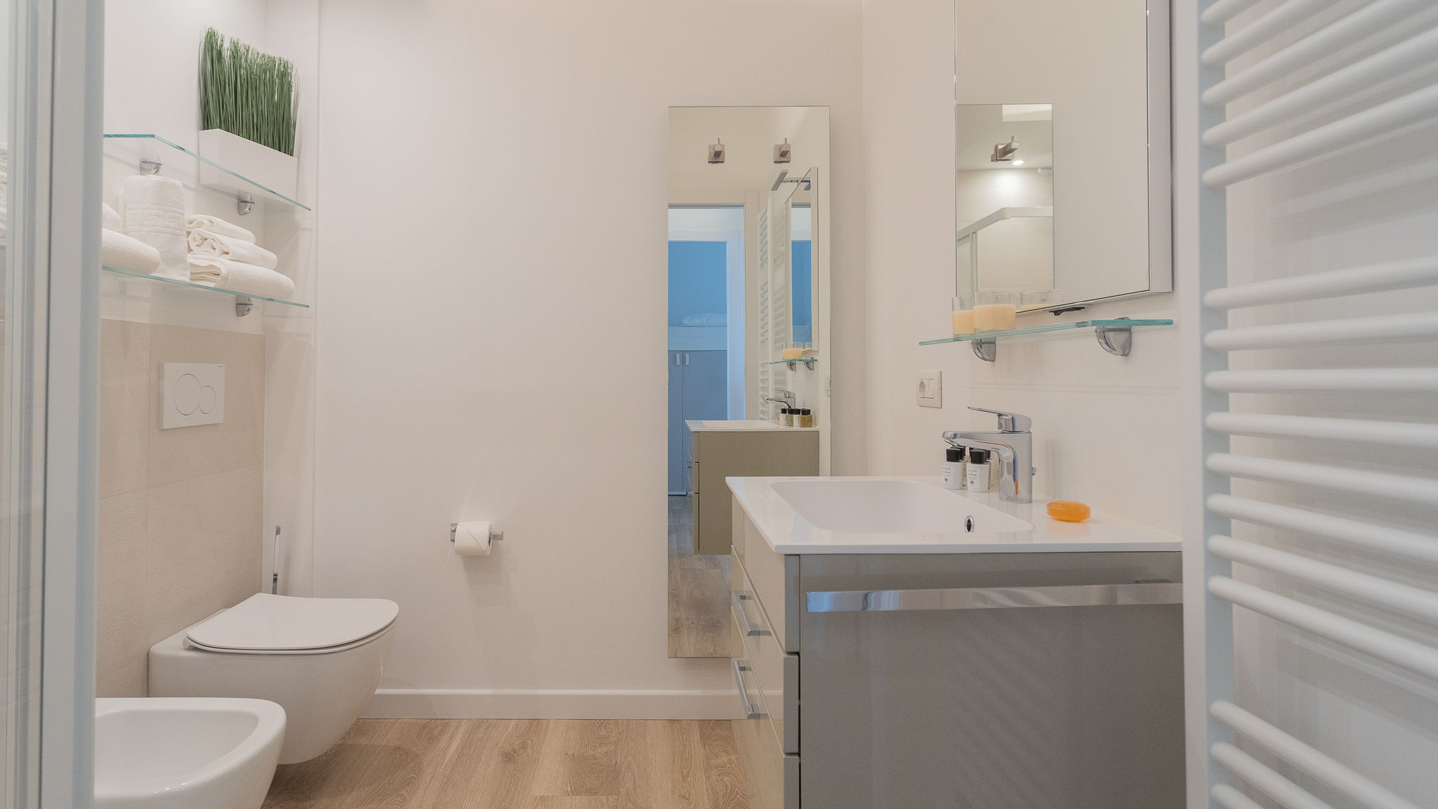 RentAllComo Vercana Valarin Roma, Luxury Apartment & Wellness 