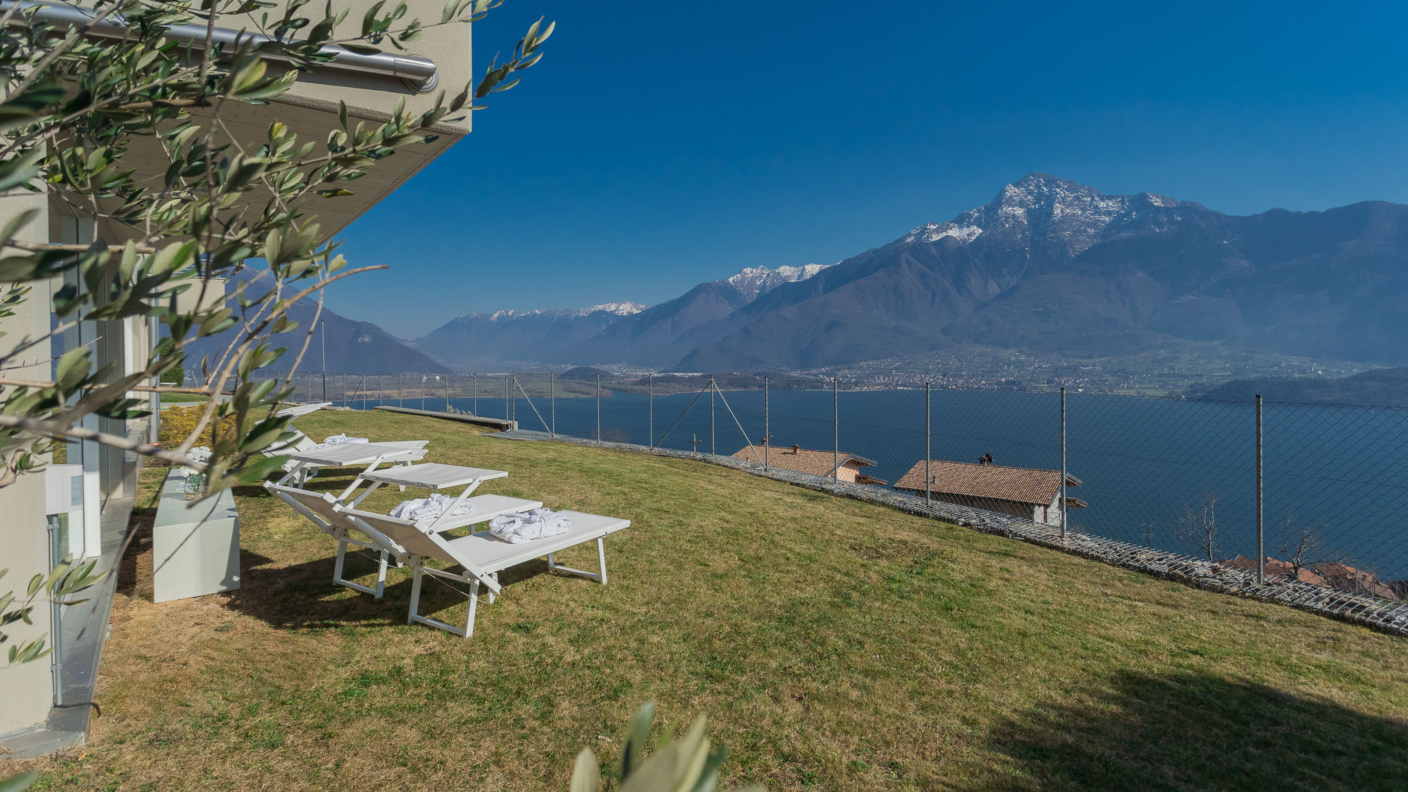 RentAllComo Vercana Valarin Roma, Luxury Apartment & Wellness 