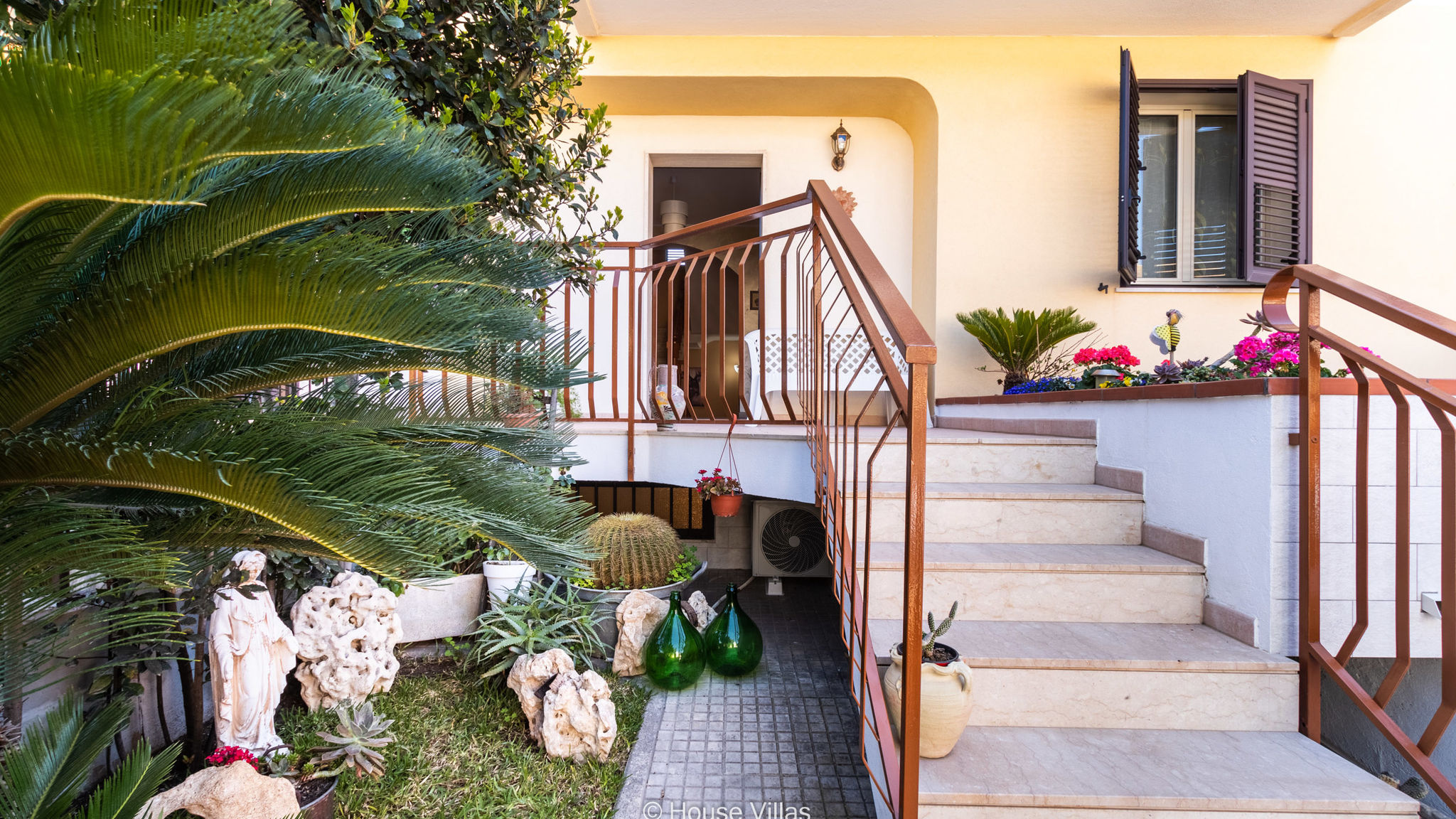 Avola Villetta Flo Italianway