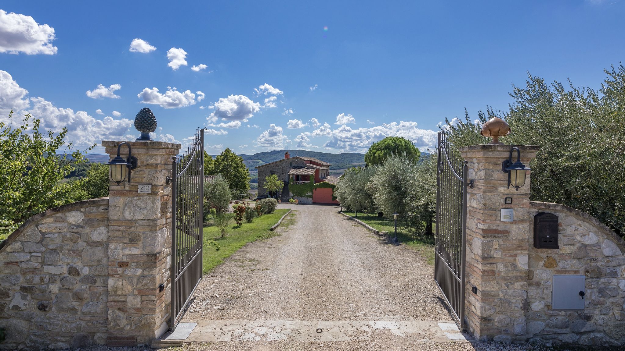 Italianway Todi Villa Le Logge 12