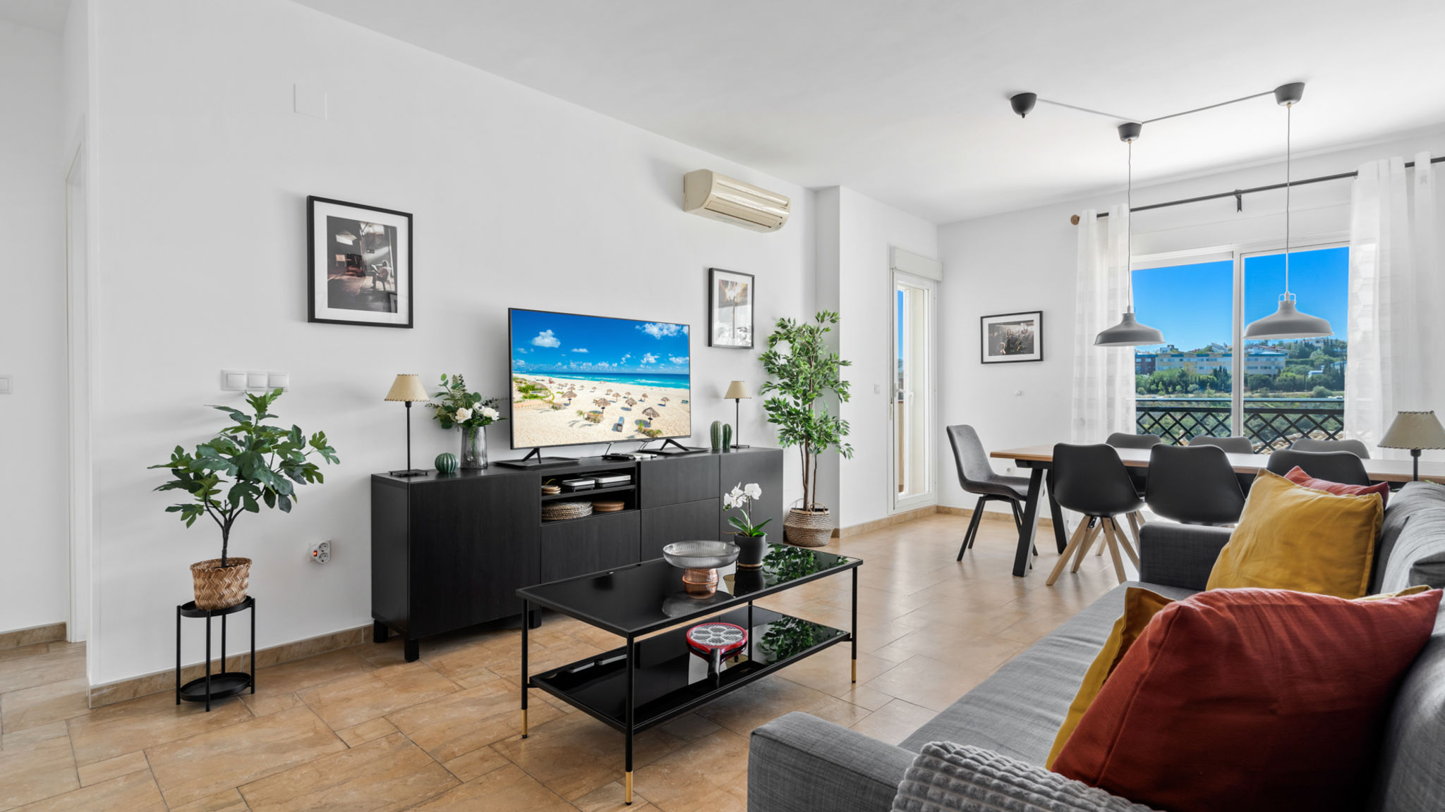 Spacious flat with pool in Benalmadena - Ref 201