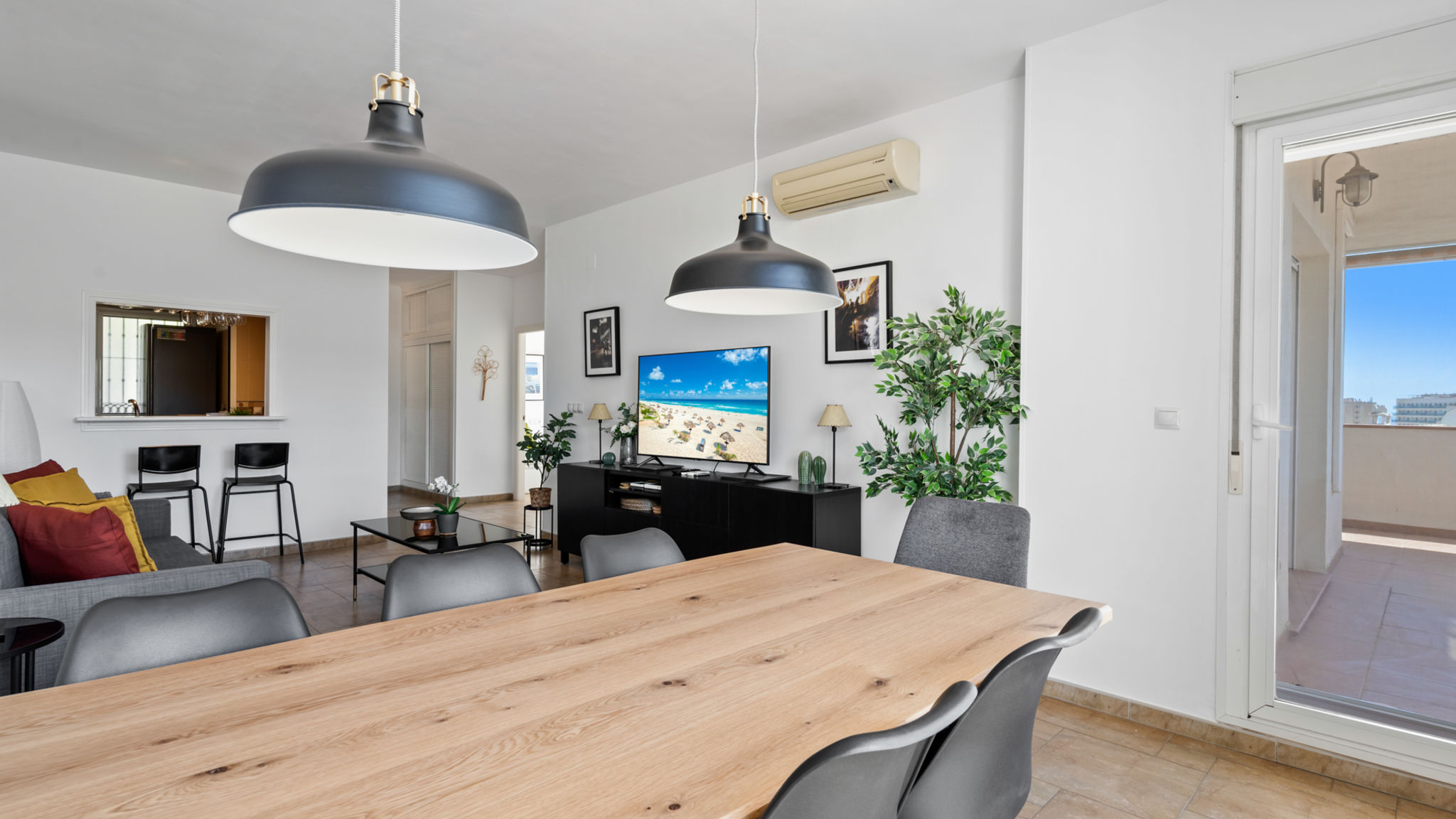 Spacious flat with pool in Benalmadena - Ref 201