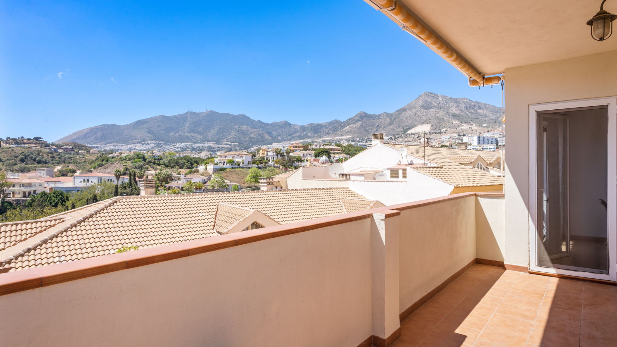 Spacious flat with pool in Benalmadena - Ref 201