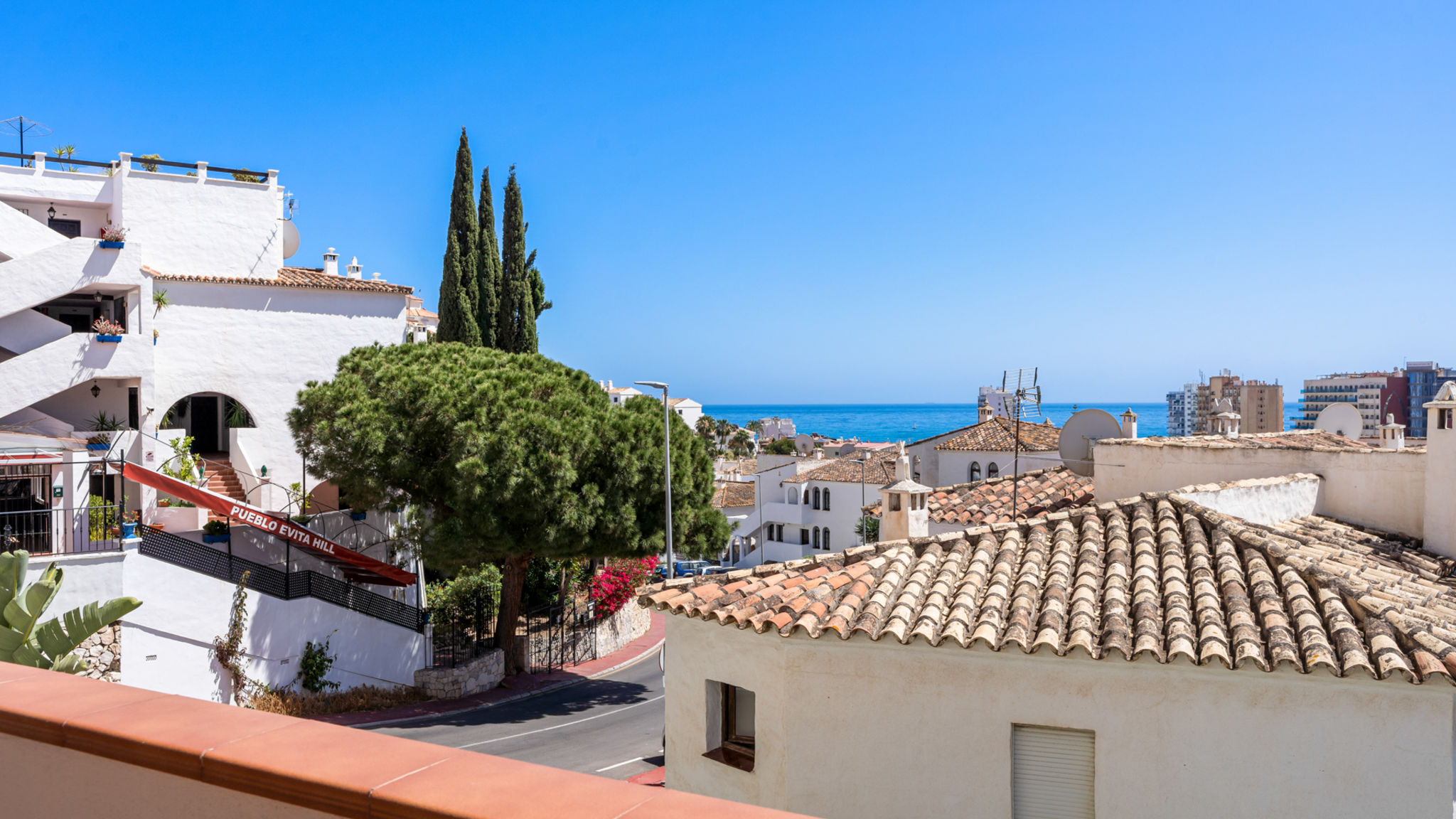 Spacious flat with pool in Benalmadena - Ref 201