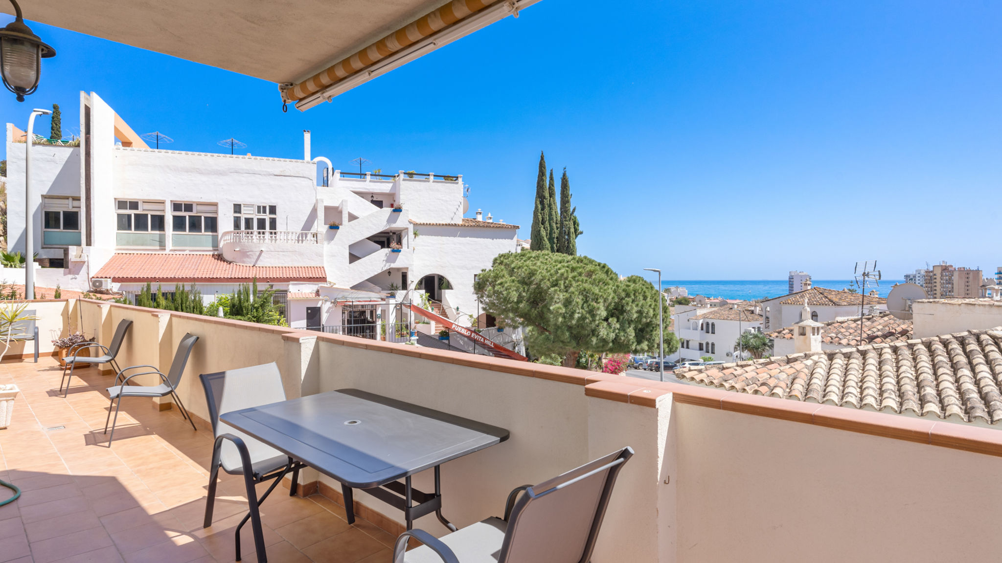 Spacious flat with pool in Benalmadena - Ref 201