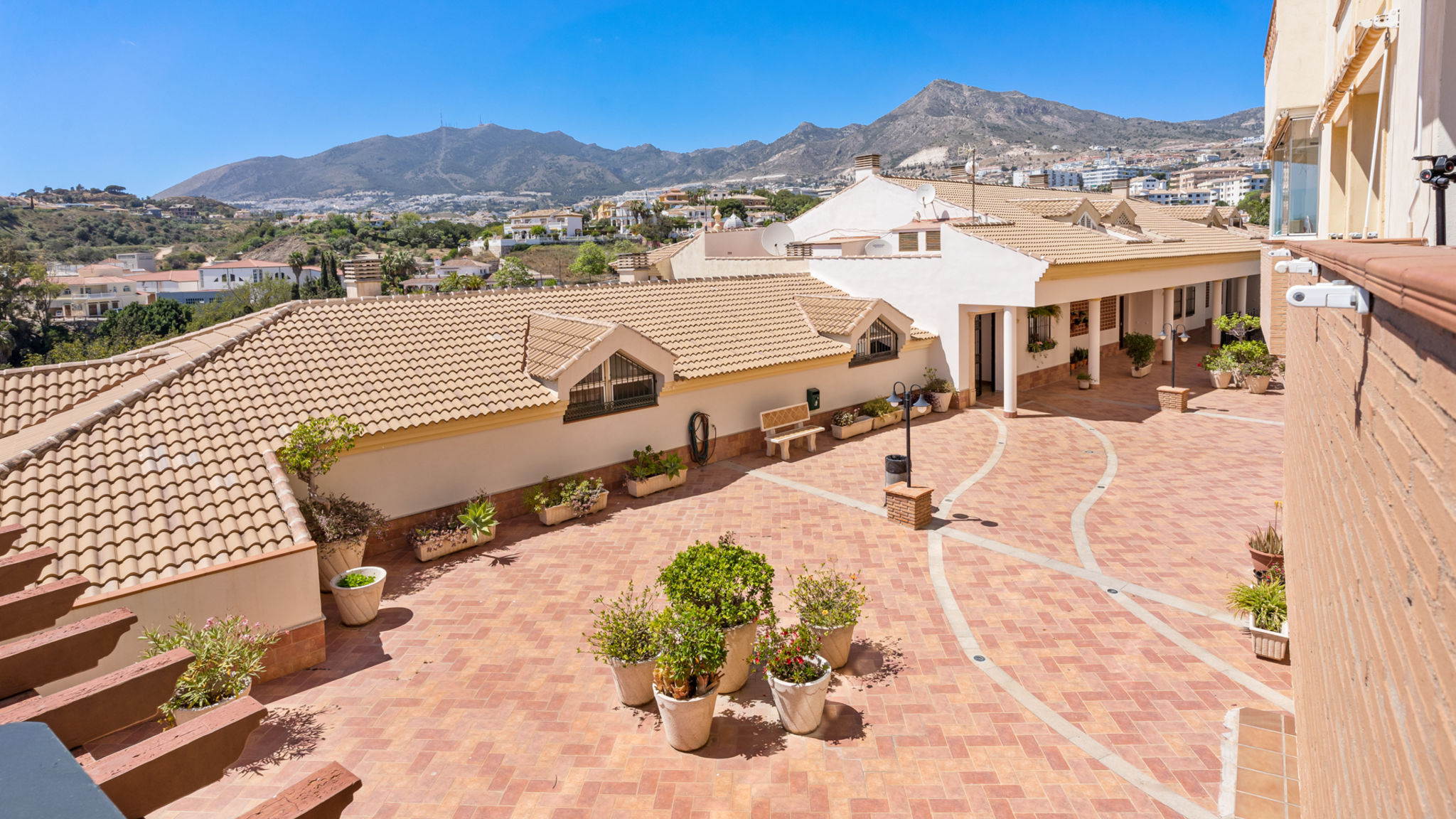 Spacious flat with pool in Benalmadena - Ref 201